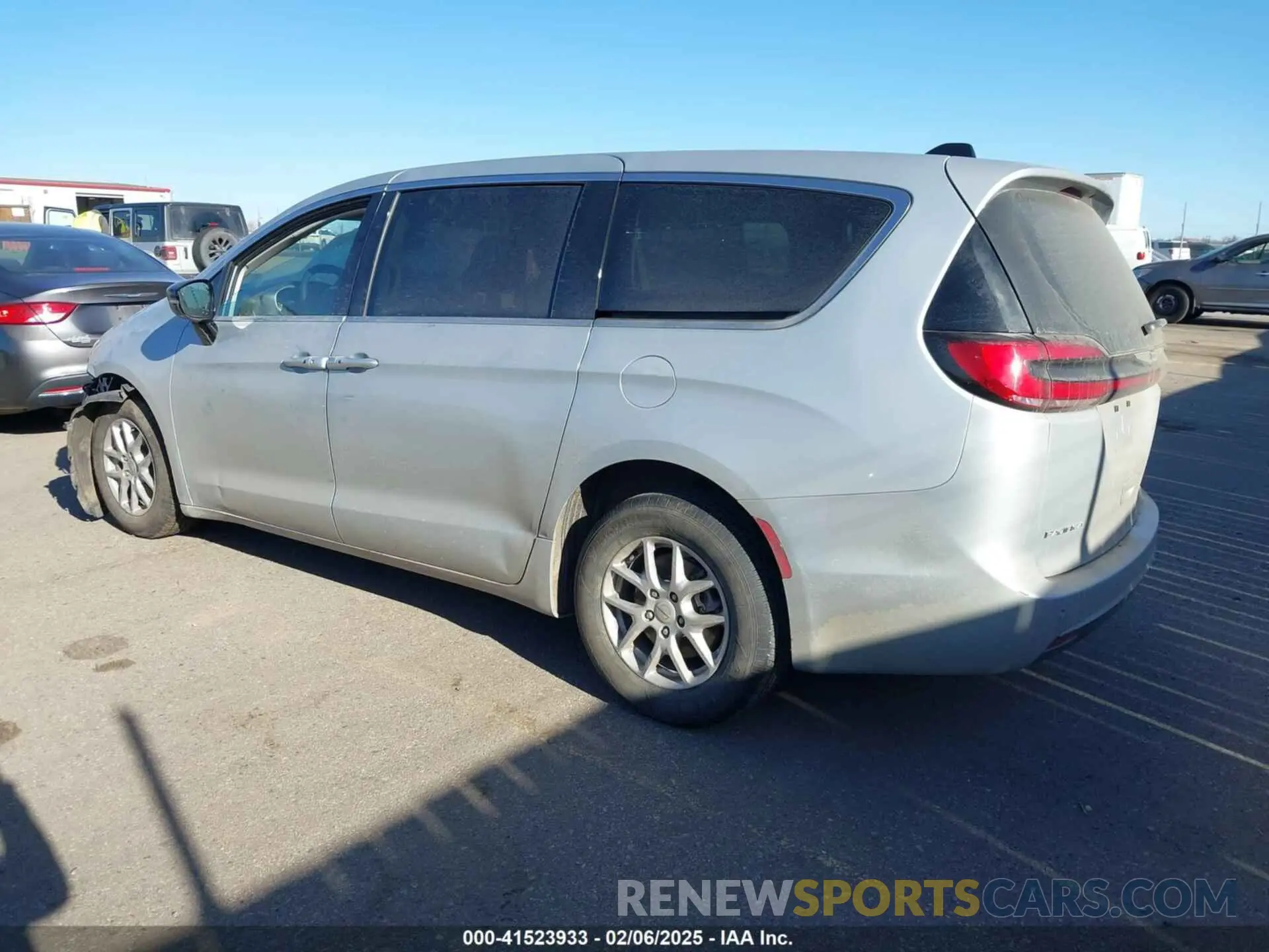 3 Фотография поврежденного автомобиля 2C4RC1BGXRR125511 CHRYSLER PACIFICA 2024