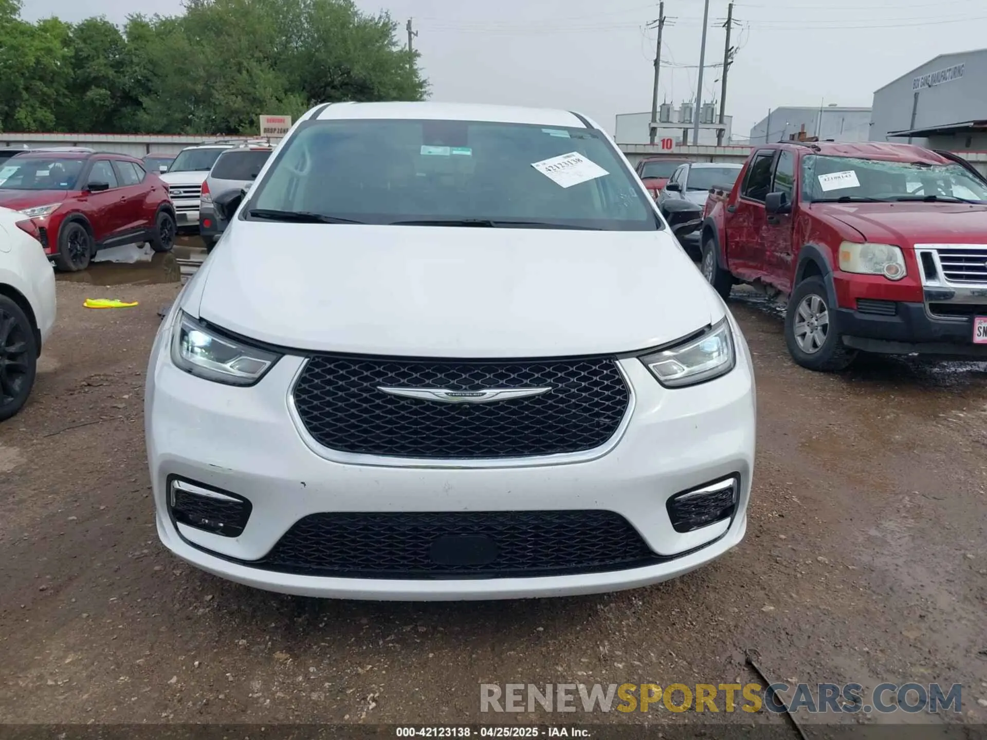 12 Фотография поврежденного автомобиля 2C4RC1BGXRR145399 CHRYSLER PACIFICA 2024