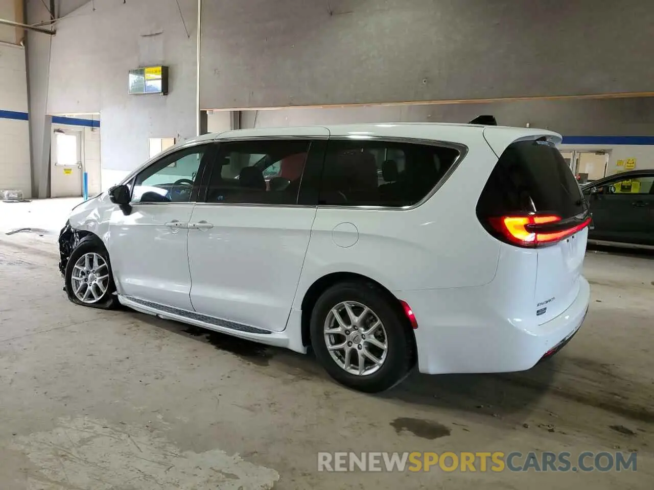 2 Photograph of a damaged car 2C4RC1FG1RR200378 CHRYSLER PACIFICA 2024