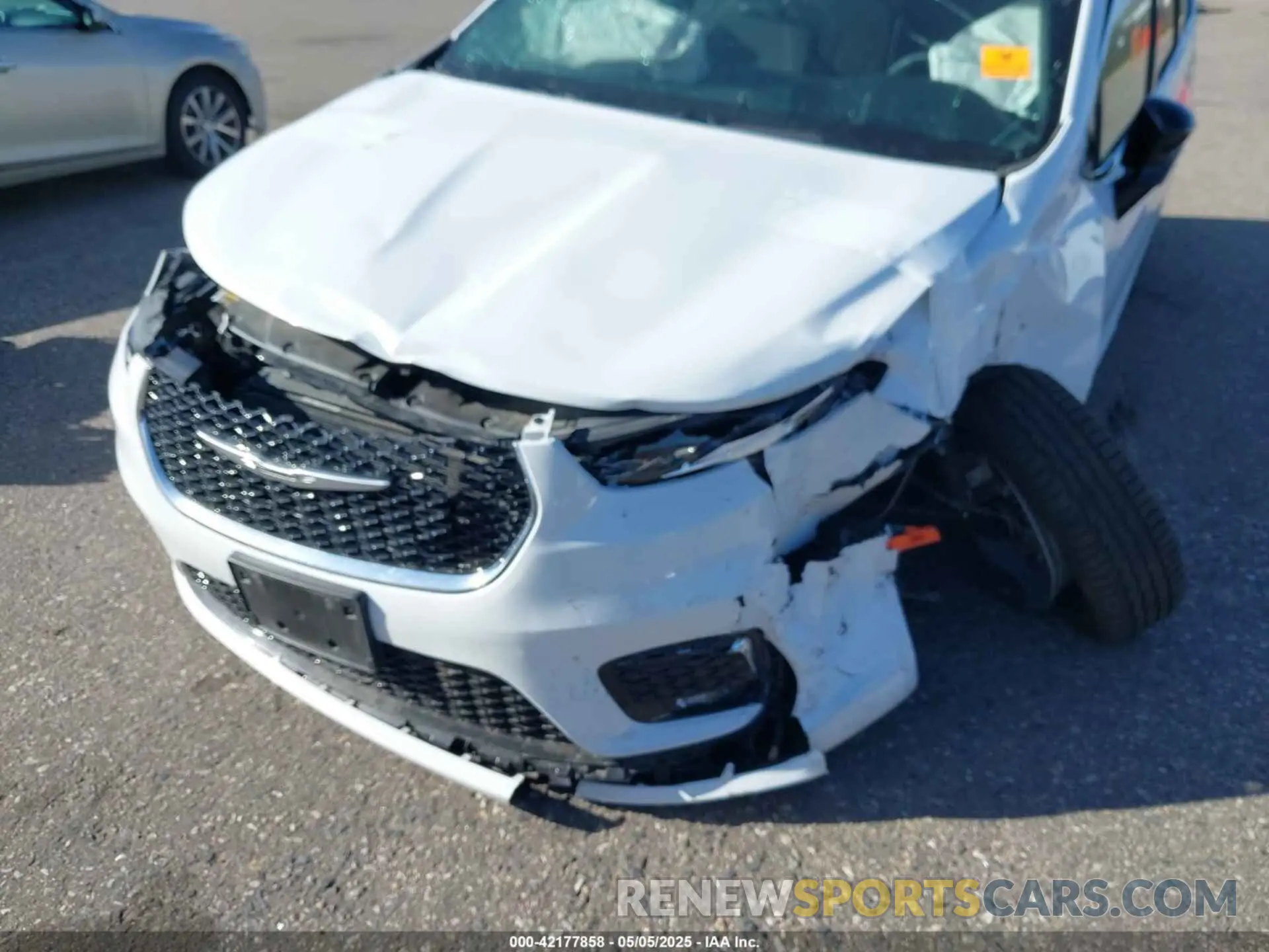 6 Photograph of a damaged car 2C4RC1FG3RR144993 CHRYSLER PACIFICA 2024