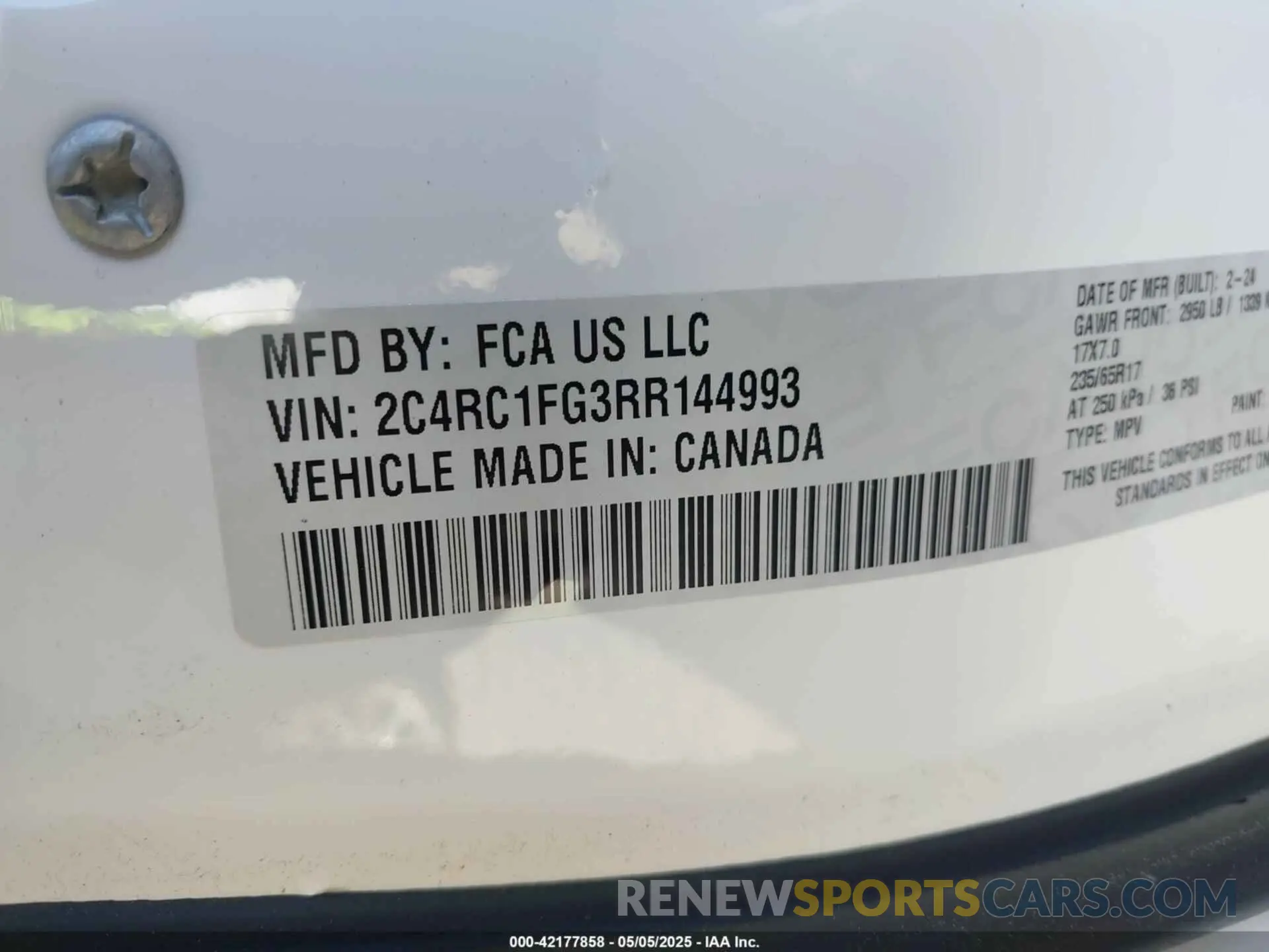 9 Photograph of a damaged car 2C4RC1FG3RR144993 CHRYSLER PACIFICA 2024