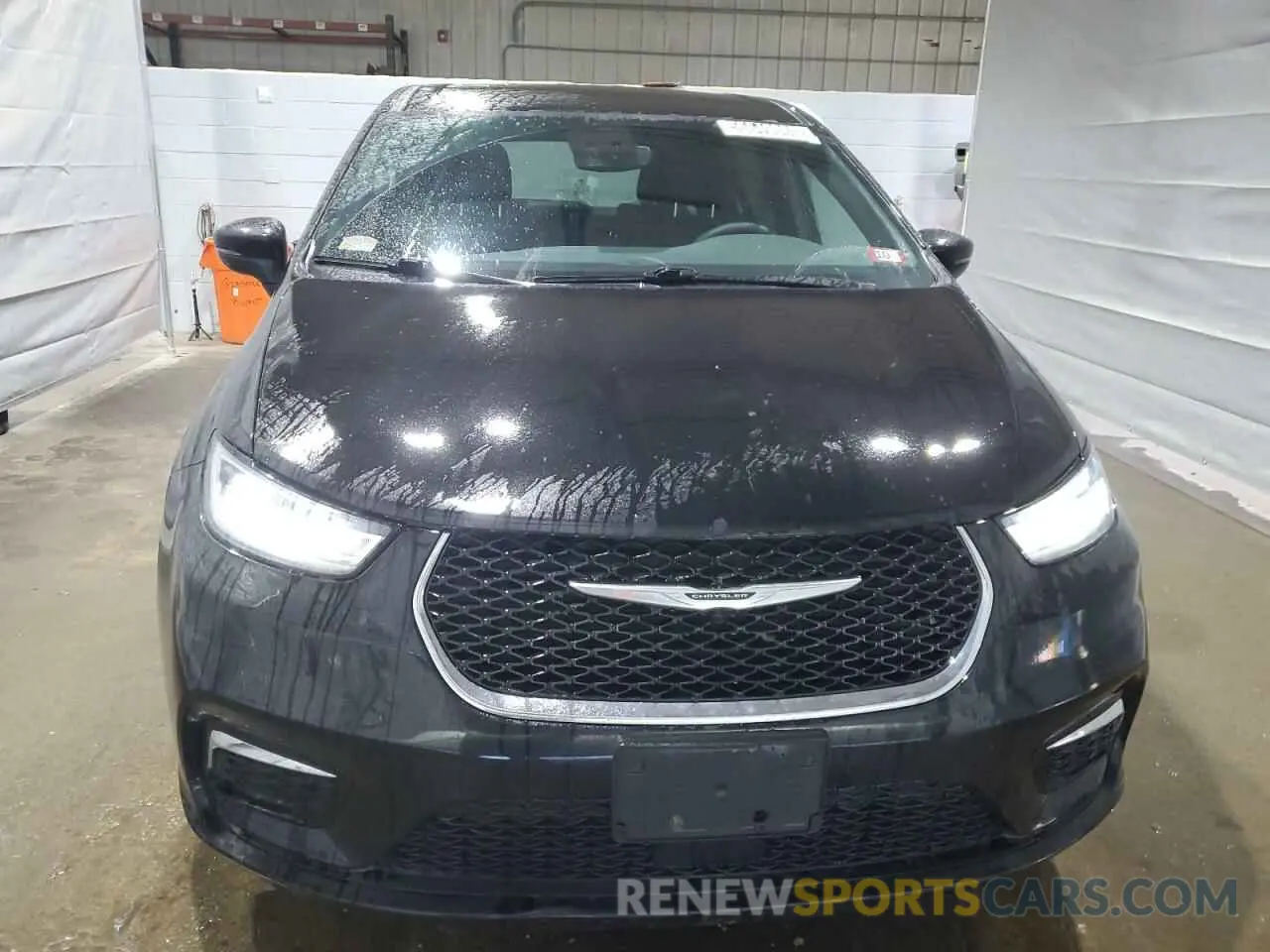 5 Photograph of a damaged car 2C4RC1FG6RR132434 CHRYSLER PACIFICA 2024
