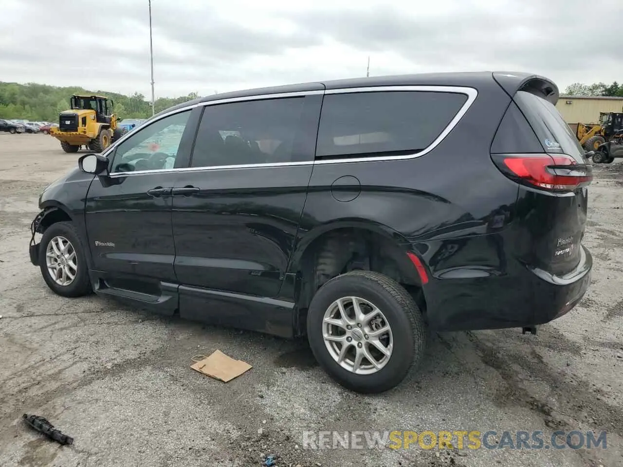 2 Photograph of a damaged car 2C4RC1FG8RR144018 CHRYSLER PACIFICA 2024
