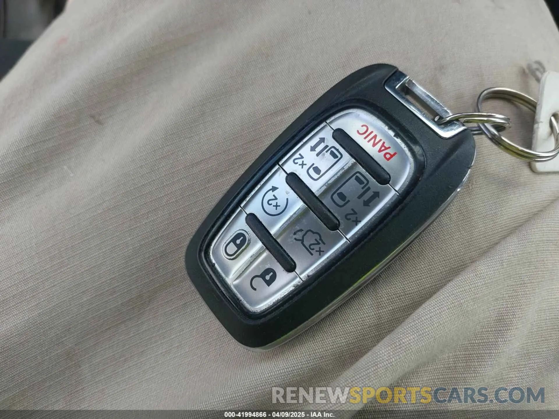 11 Фотография поврежденного автомобиля 2C4RC1FGSRR102552 CHRYSLER PACIFICA 2024