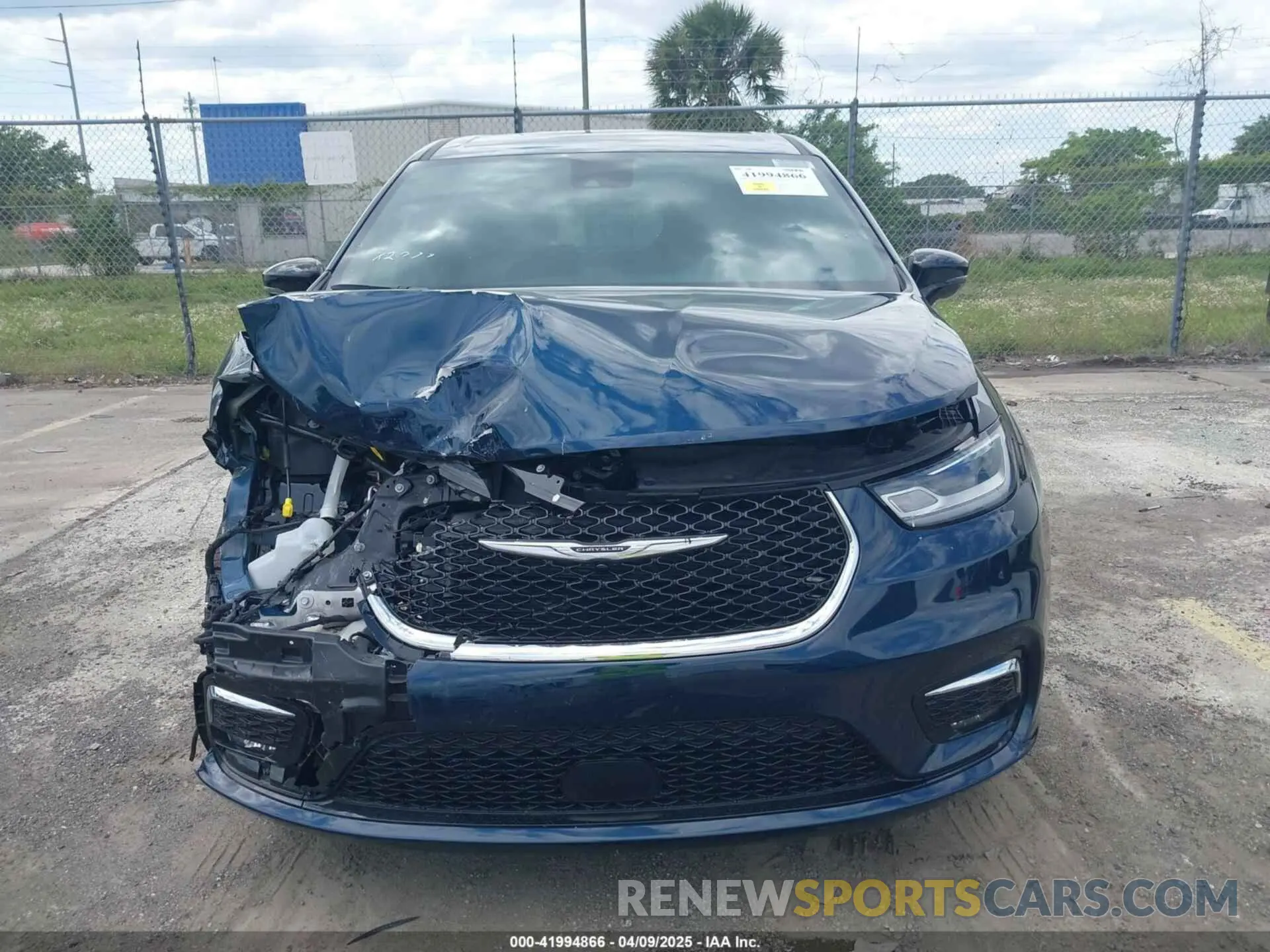 12 Фотография поврежденного автомобиля 2C4RC1FGSRR102552 CHRYSLER PACIFICA 2024