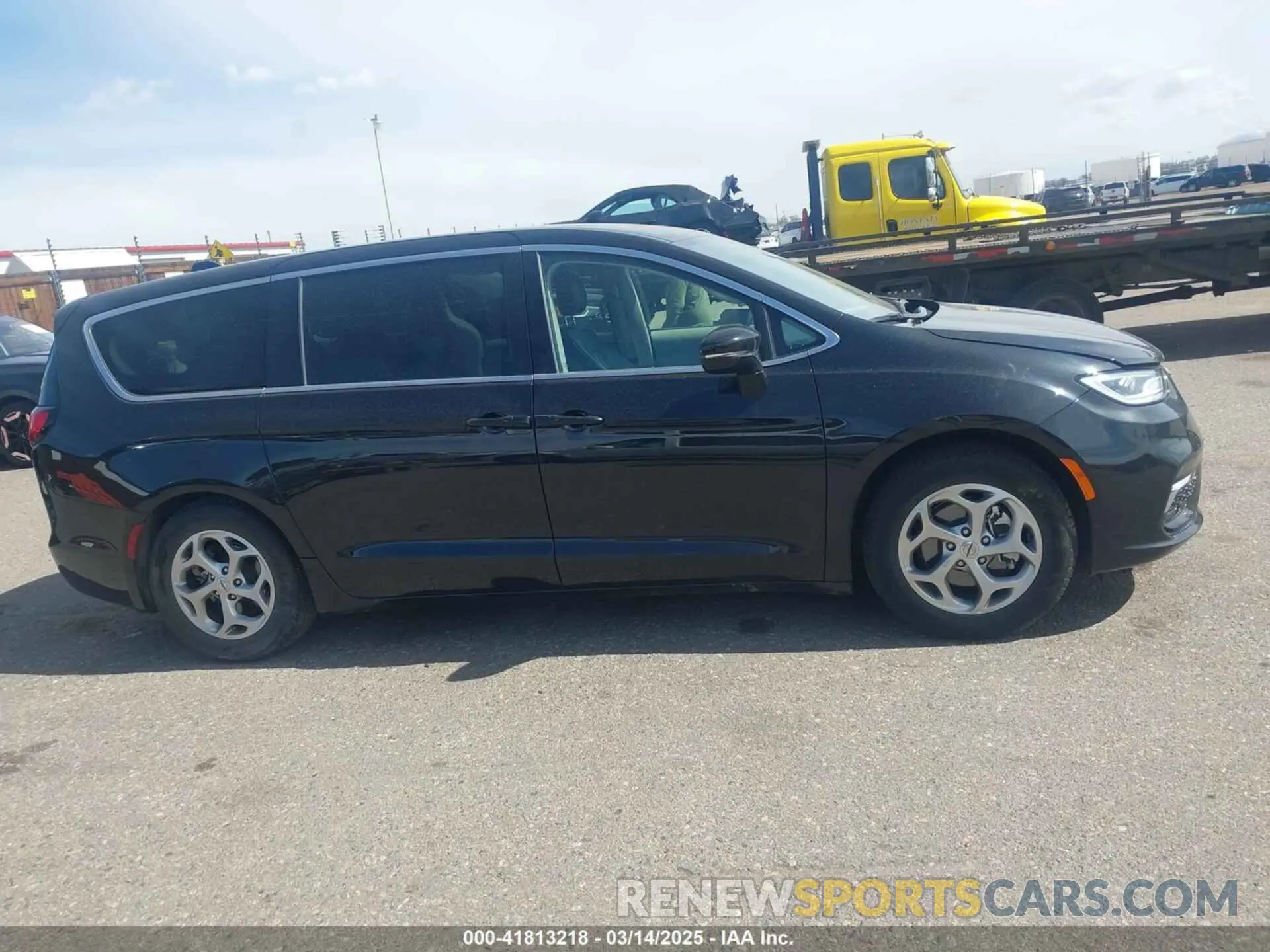 13 Photograph of a damaged car 2C4RC1GG3RR101916 CHRYSLER PACIFICA 2024
