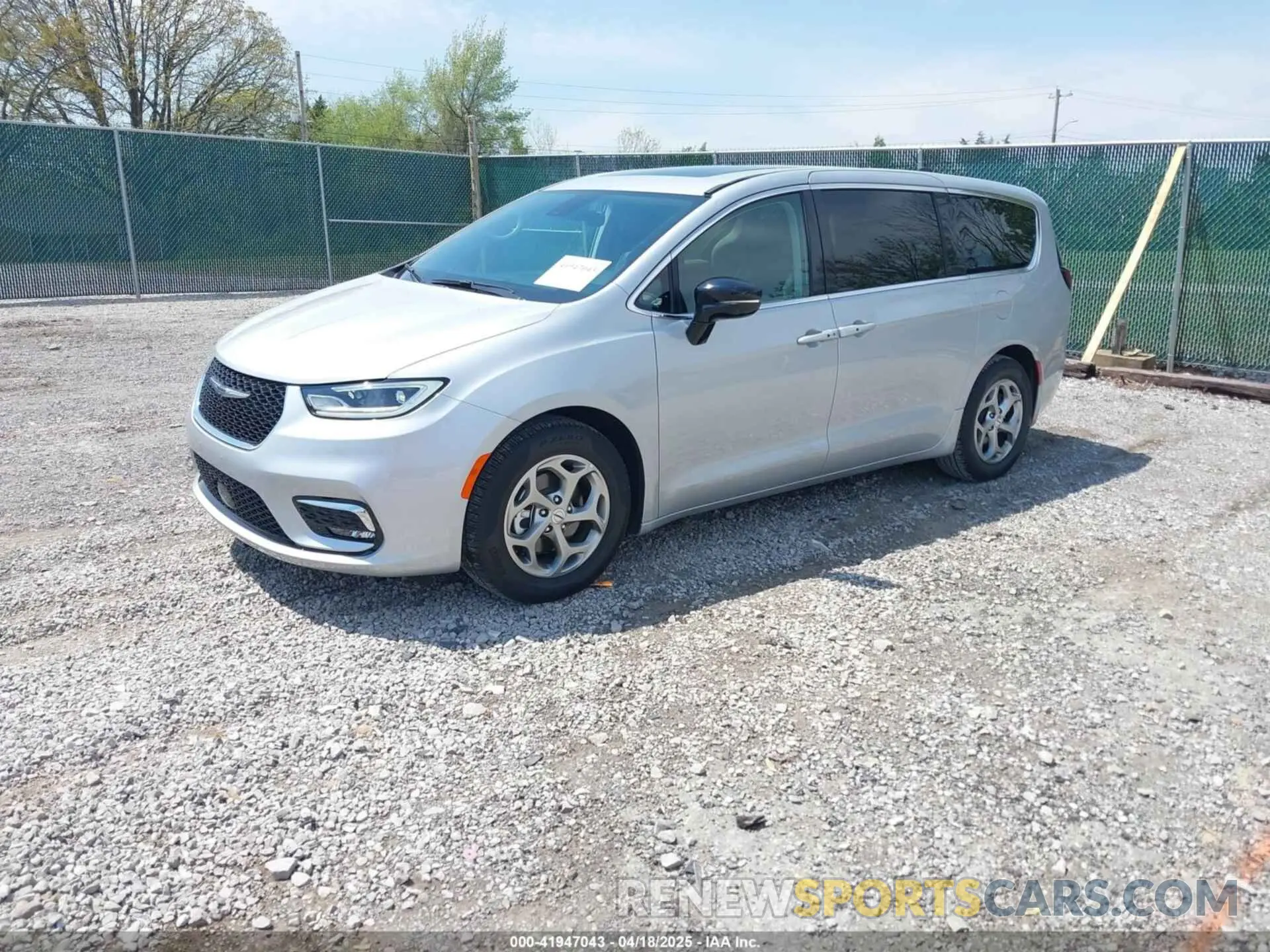2 Фотография поврежденного автомобиля 2C4RC1GG3RR128050 CHRYSLER PACIFICA 2024