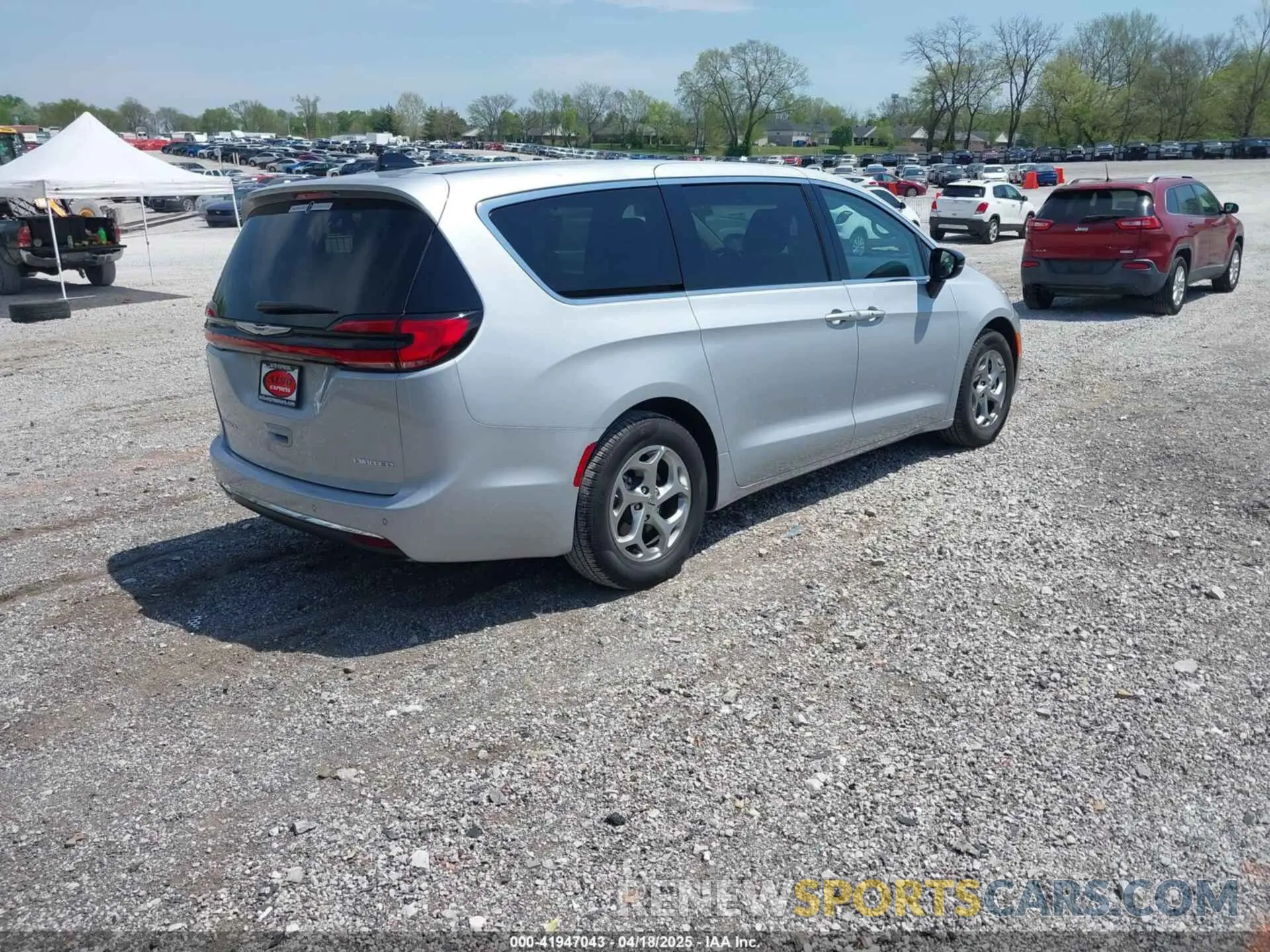 4 Фотография поврежденного автомобиля 2C4RC1GG3RR128050 CHRYSLER PACIFICA 2024