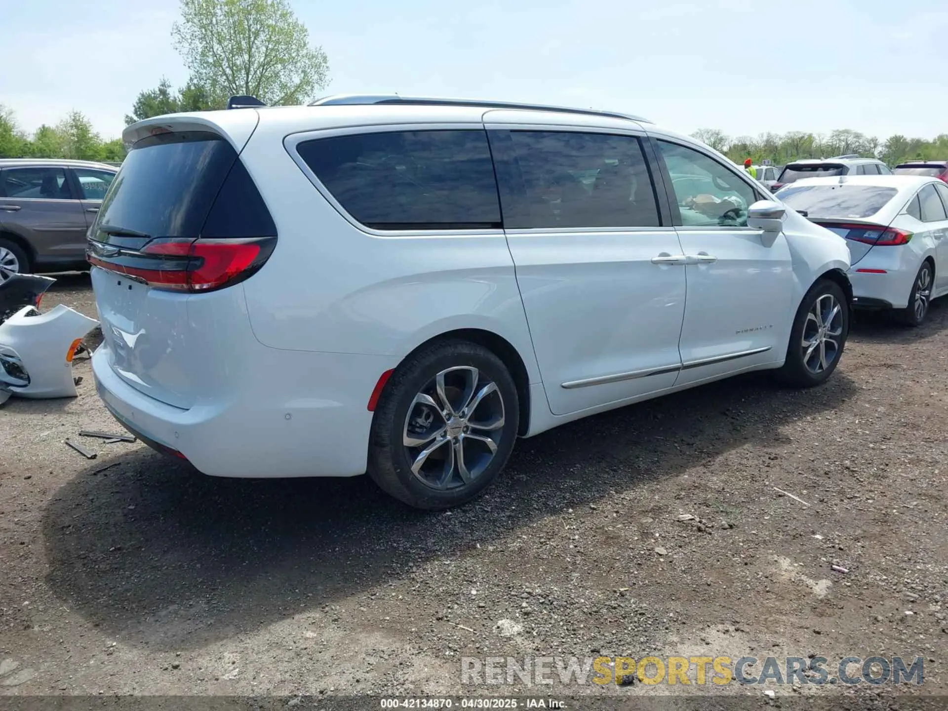 4 Фотография поврежденного автомобиля 2C4RC1PG4RR121446 CHRYSLER PACIFICA 2024