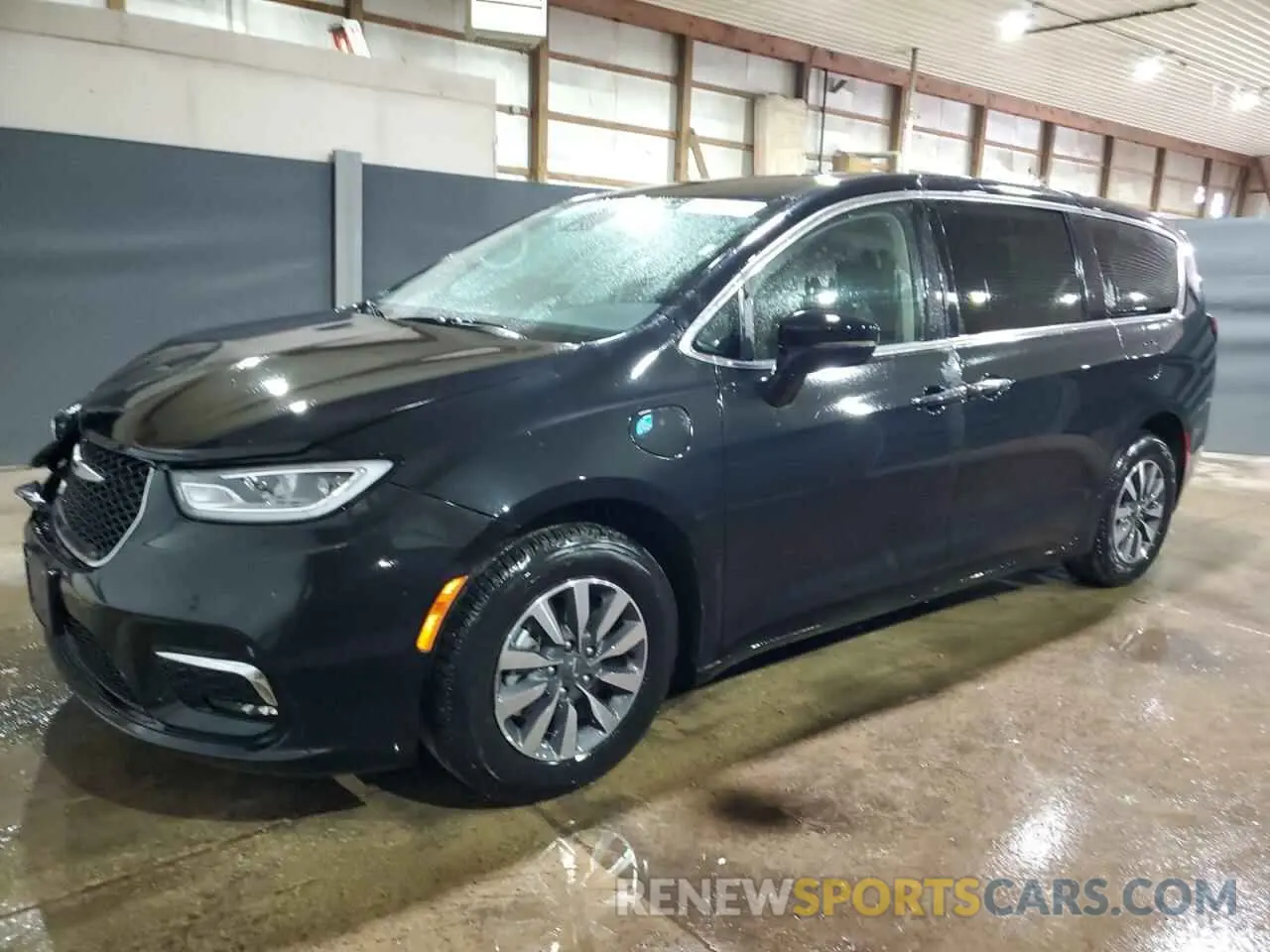 1 Photograph of a damaged car 2C4RC1S70RR102626 CHRYSLER PACIFICA 2024