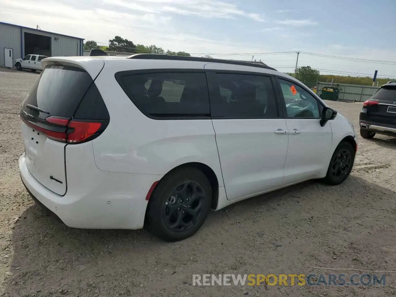 3 Photograph of a damaged car 2C4RC1S71RR104823 CHRYSLER PACIFICA 2024