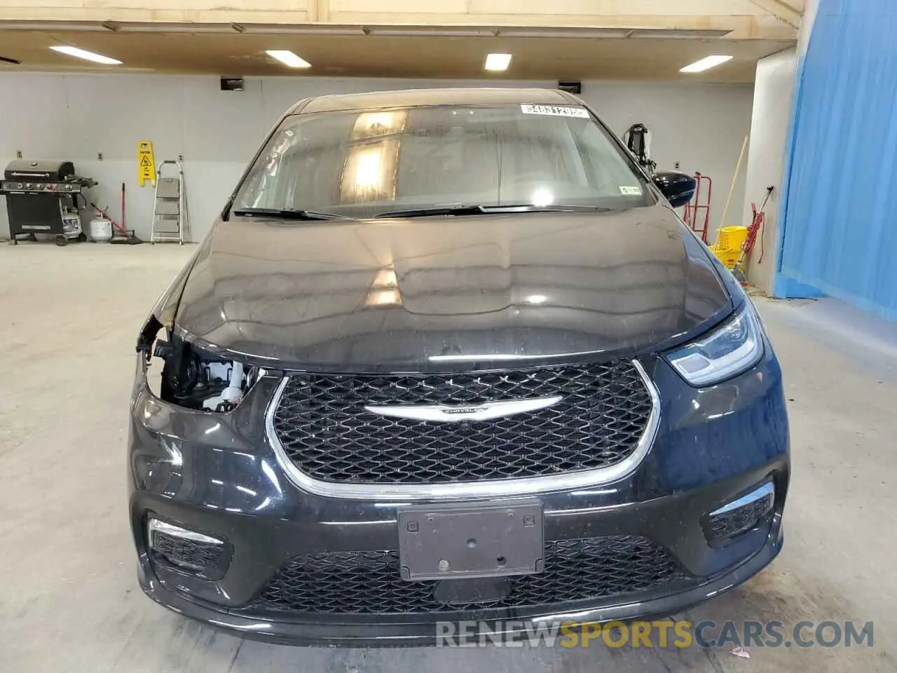 5 Photograph of a damaged car 2C4RC1S77RR158336 CHRYSLER PACIFICA 2024
