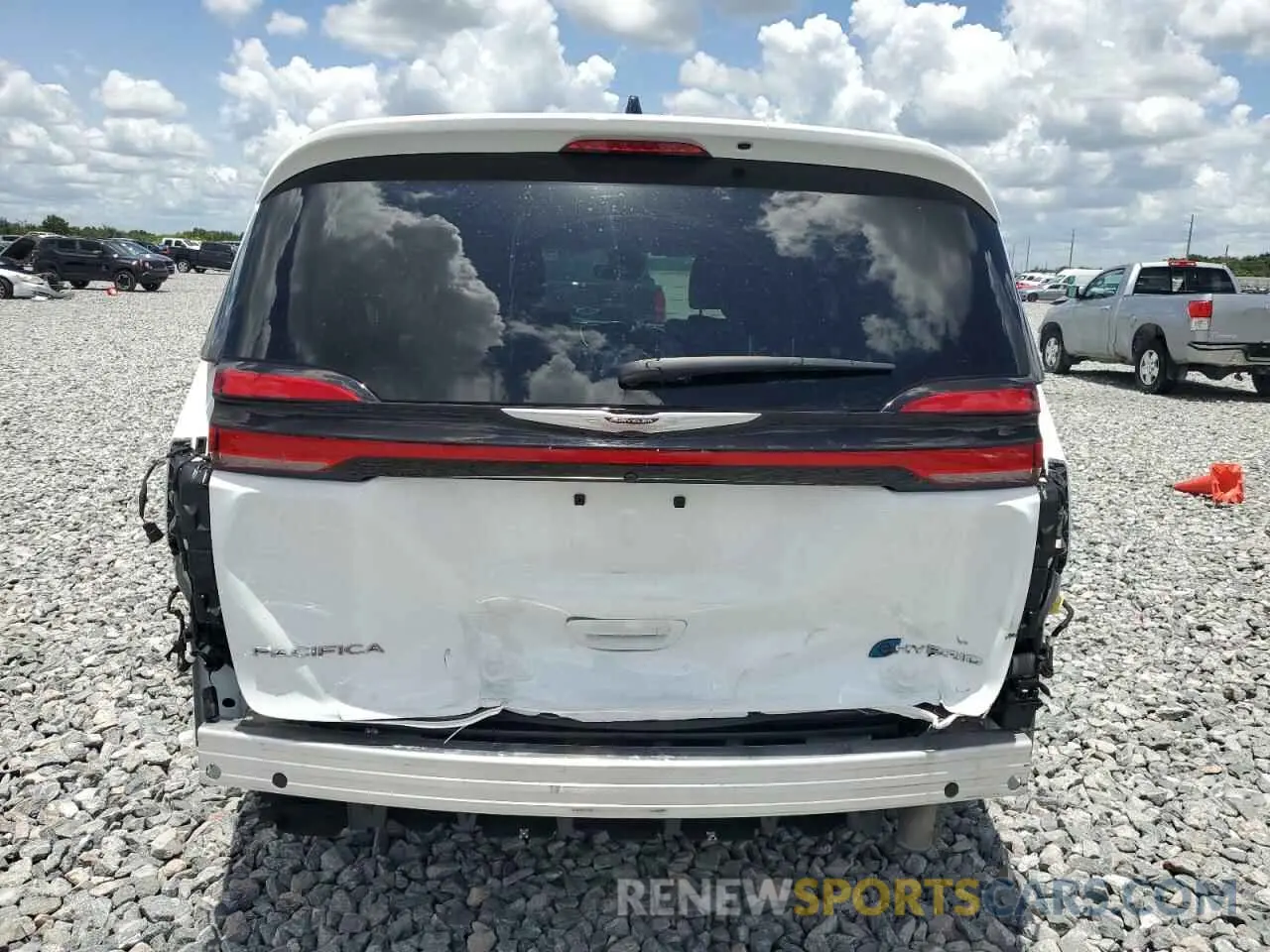 6 Photograph of a damaged car 2C4RC1S78RR121862 CHRYSLER PACIFICA 2024