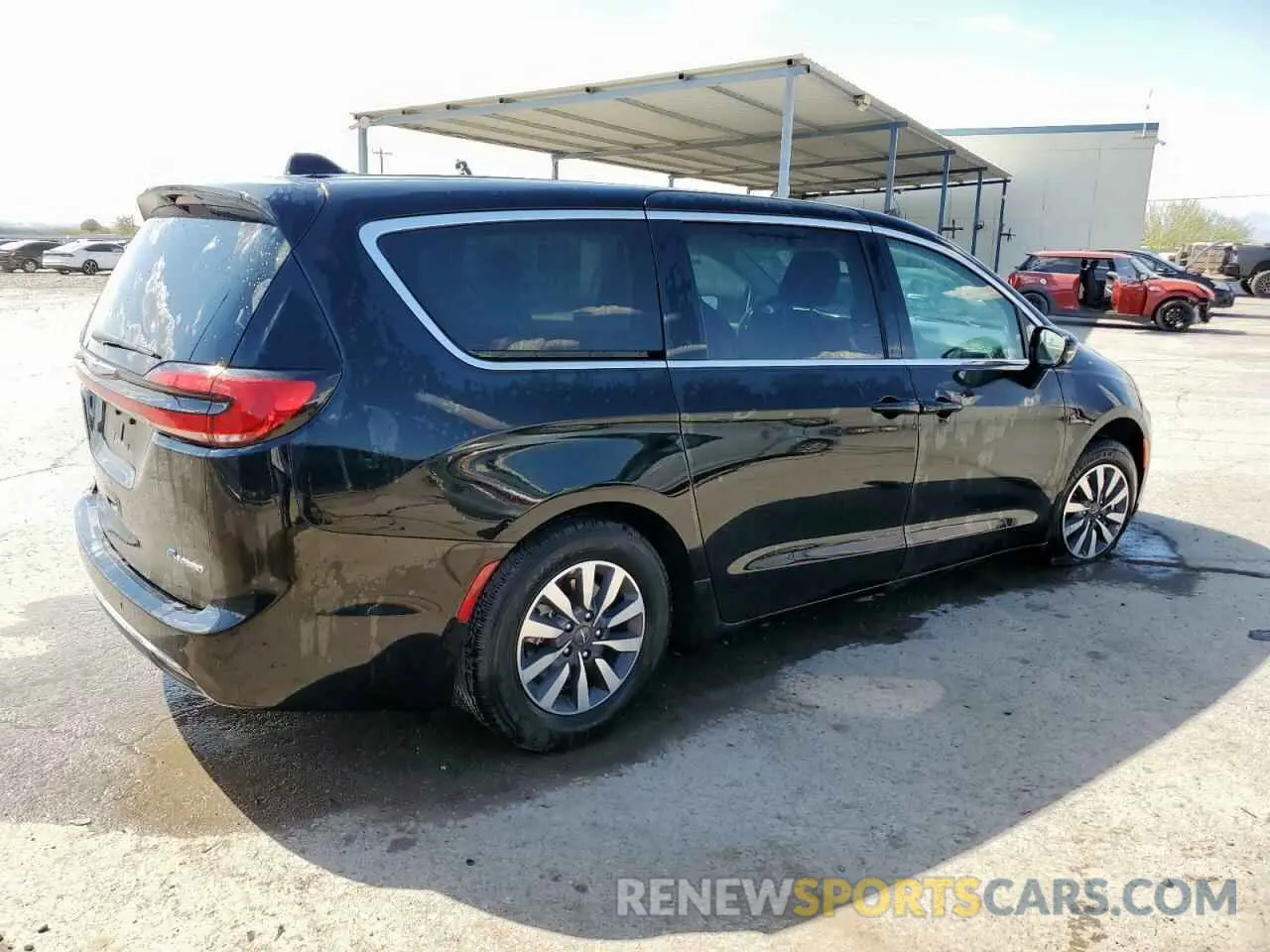 3 Photograph of a damaged car 2C4RC1S78RR144834 CHRYSLER PACIFICA 2024