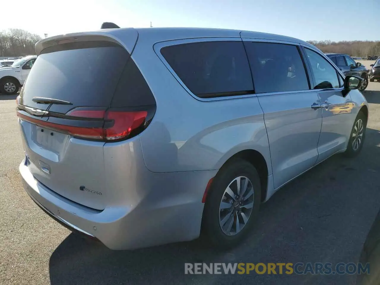 3 Фотография поврежденного автомобиля 2C4RC1S7XRR126870 CHRYSLER PACIFICA 2024