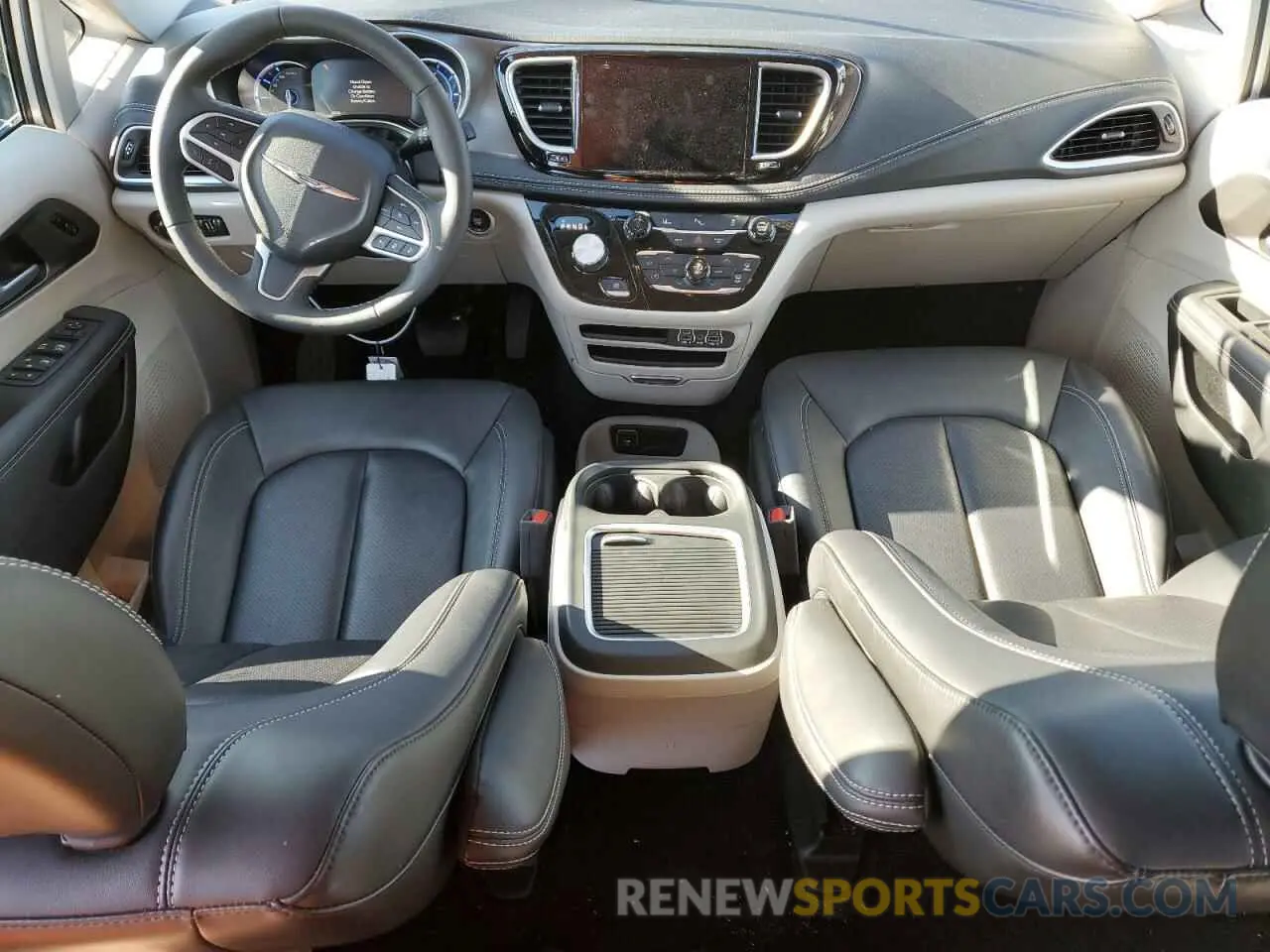 8 Фотография поврежденного автомобиля 2C4RC1S7XRR126870 CHRYSLER PACIFICA 2024