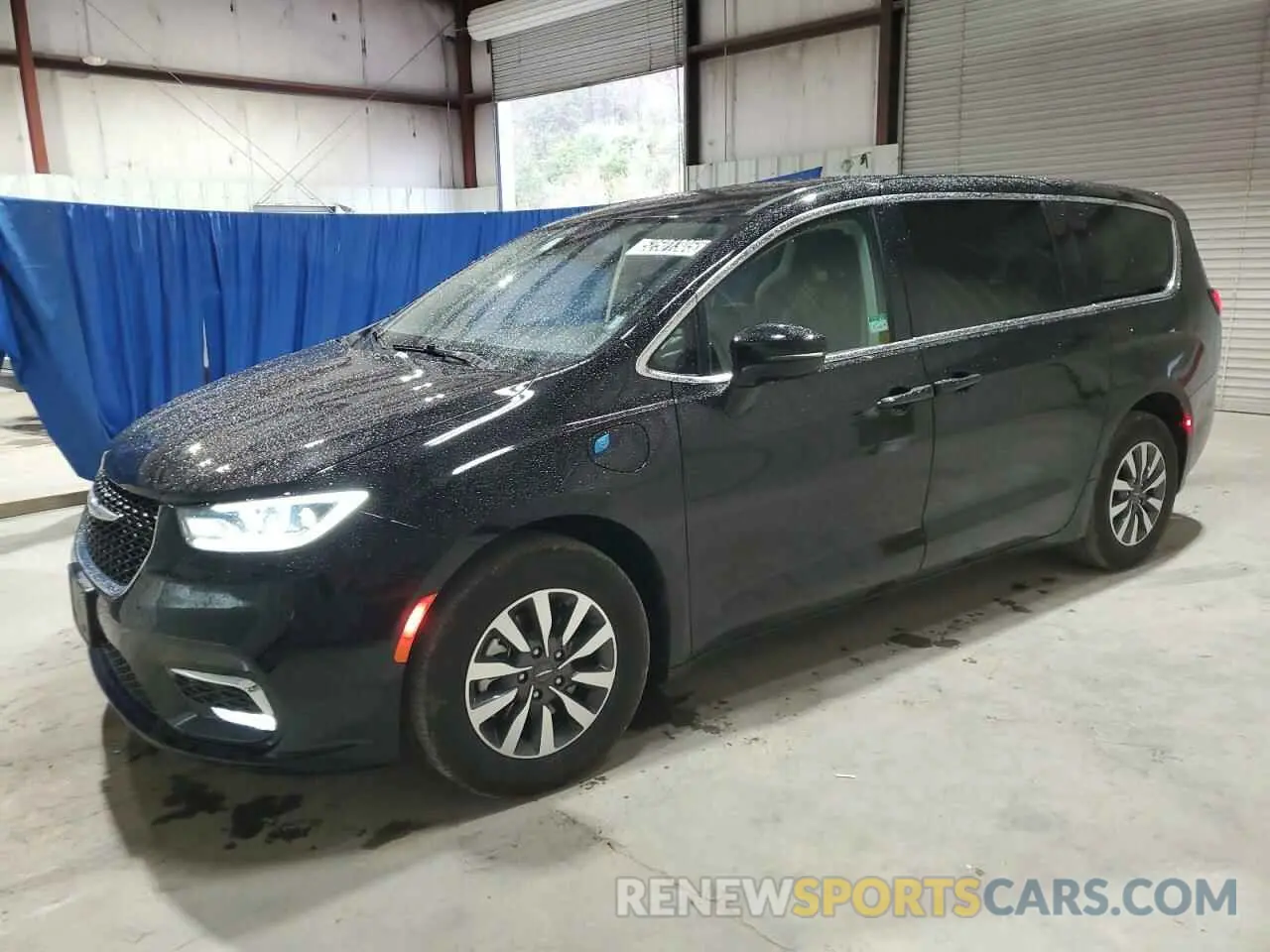 1 Фотография поврежденного автомобиля 2C4RC1S7XRR166687 CHRYSLER PACIFICA 2024