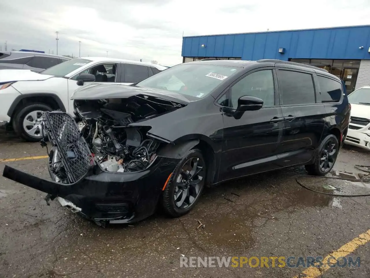 1 Photograph of a damaged car 2C4RC3GG5RR196815 CHRYSLER PACIFICA 2024