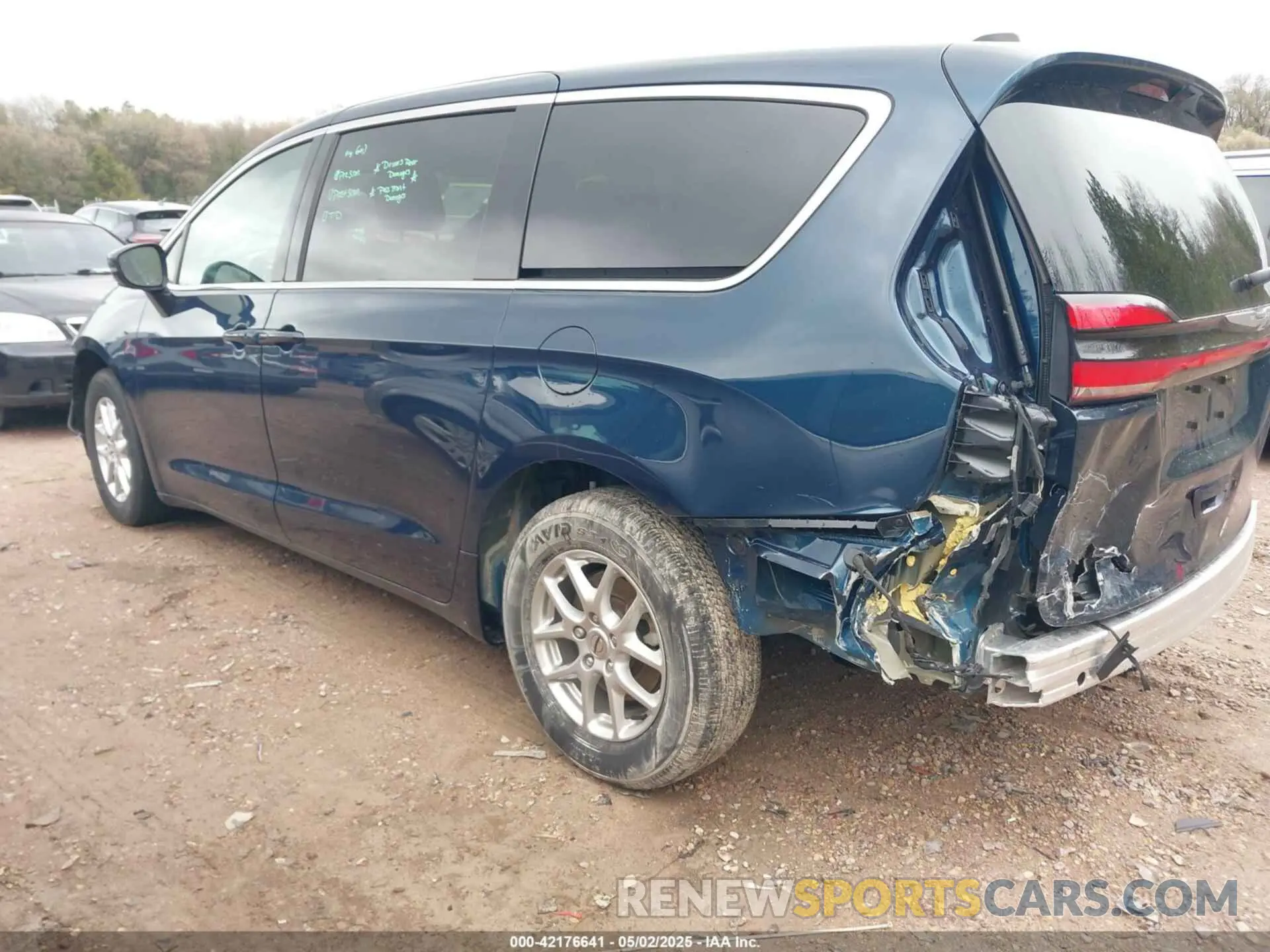 3 Photograph of a damaged car 2C4RC1BG1SR505052 CHRYSLER PACIFICA 2025