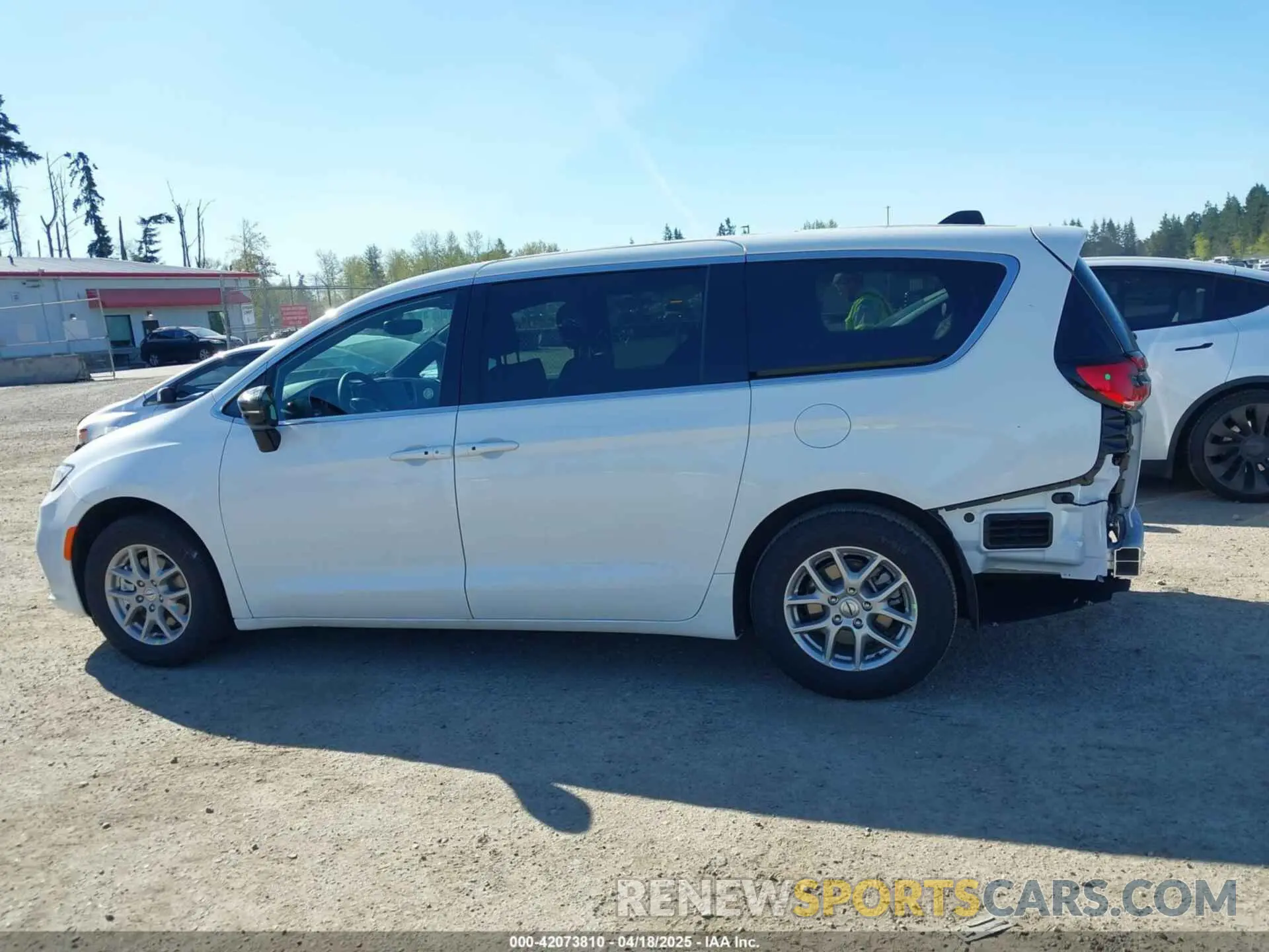 15 Фотография поврежденного автомобиля 2C4RC1BG3SR551272 CHRYSLER PACIFICA 2025