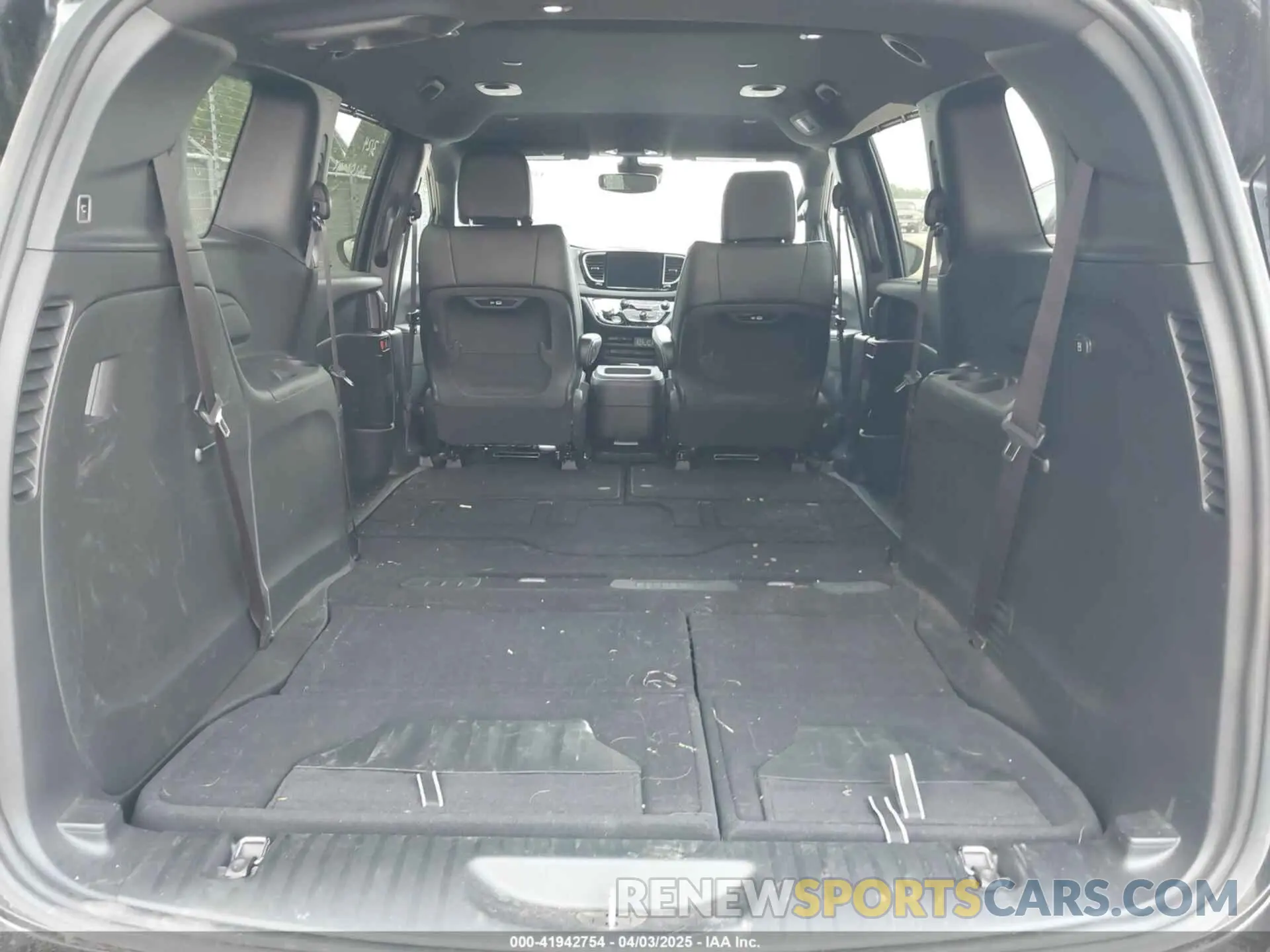 8 Фотография поврежденного автомобиля 2C4RC1BG5SR526518 CHRYSLER PACIFICA 2025