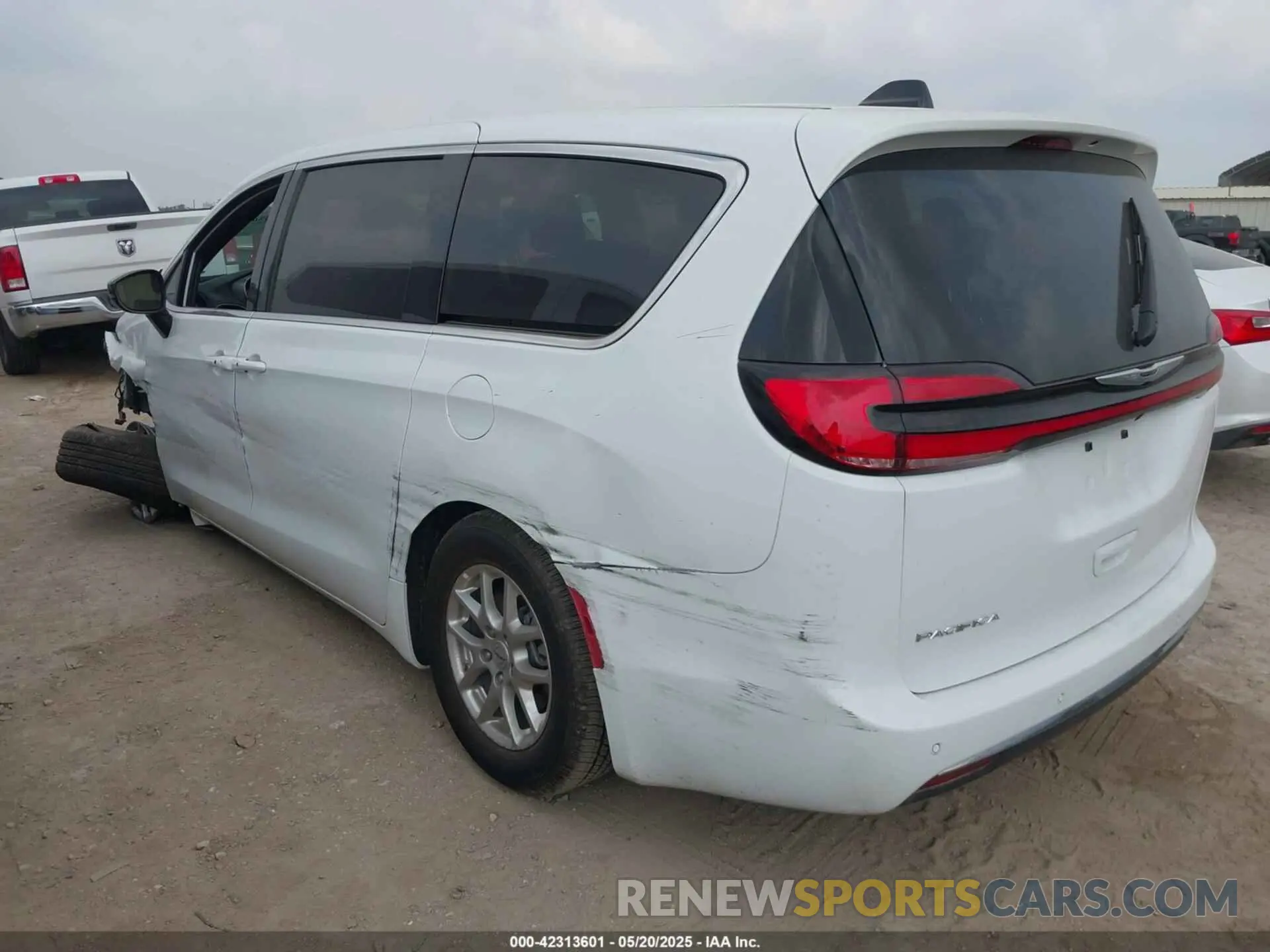 3 Photograph of a damaged car 2C4RC1BG7SR555258 CHRYSLER PACIFICA 2025