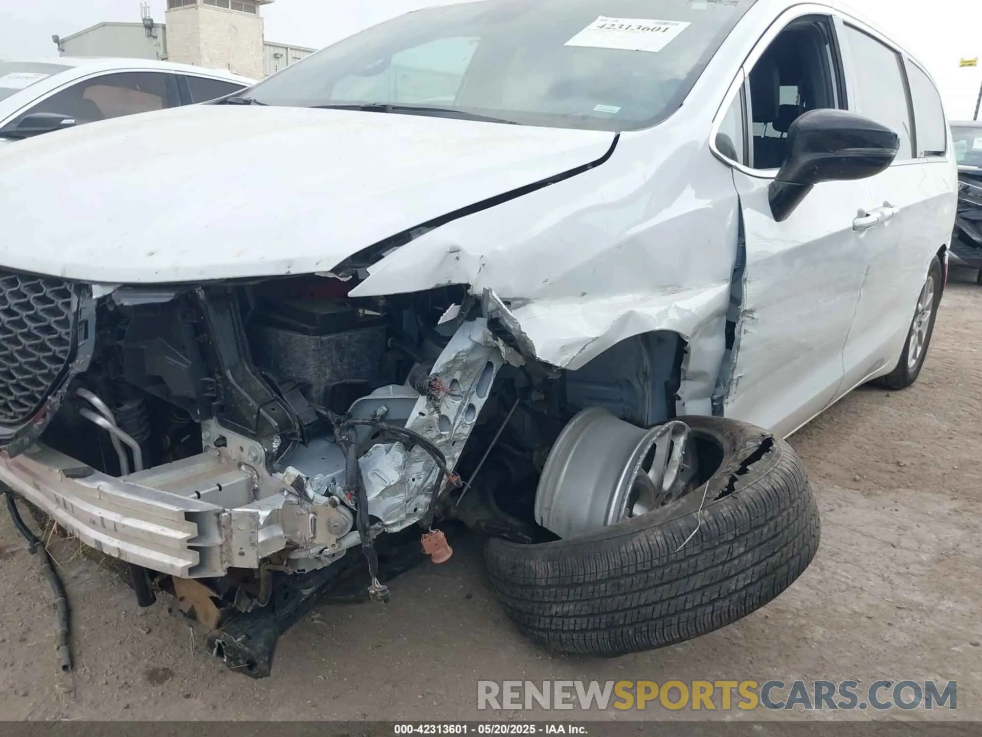 6 Photograph of a damaged car 2C4RC1BG7SR555258 CHRYSLER PACIFICA 2025