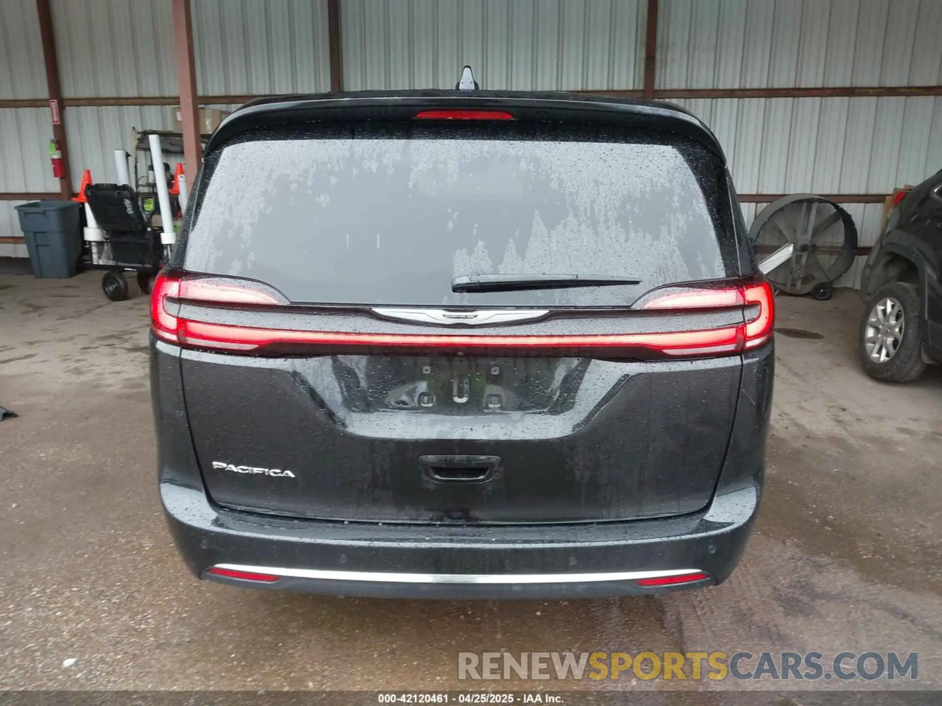 17 Photograph of a damaged car 2C4RC1BG8SR548335 CHRYSLER PACIFICA 2025