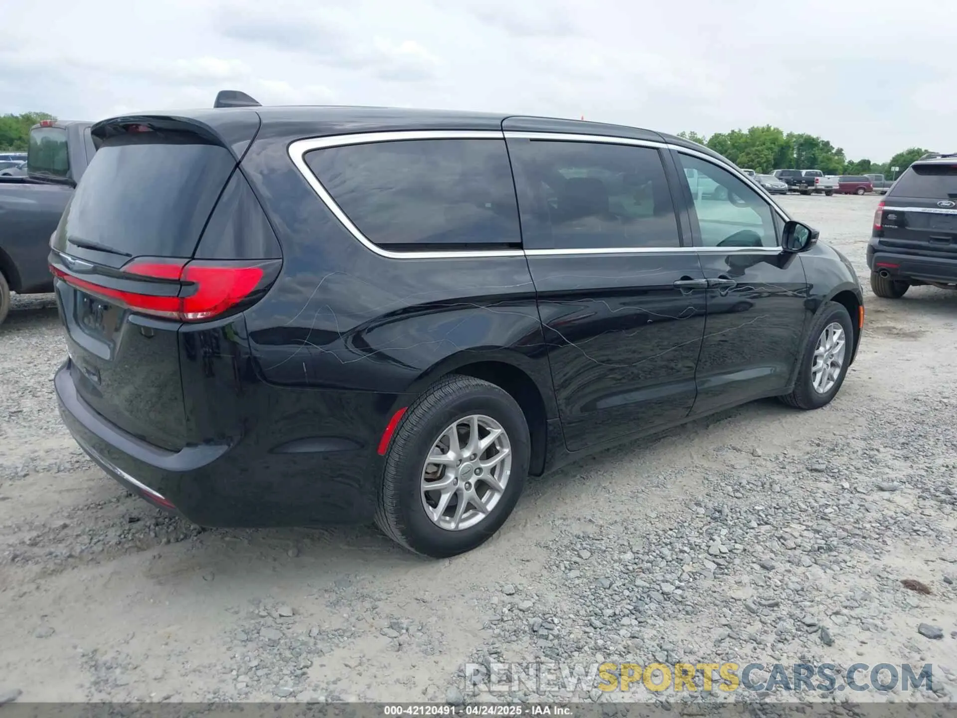 4 Фотография поврежденного автомобиля 2C4RC1BG9SR507423 CHRYSLER PACIFICA 2025