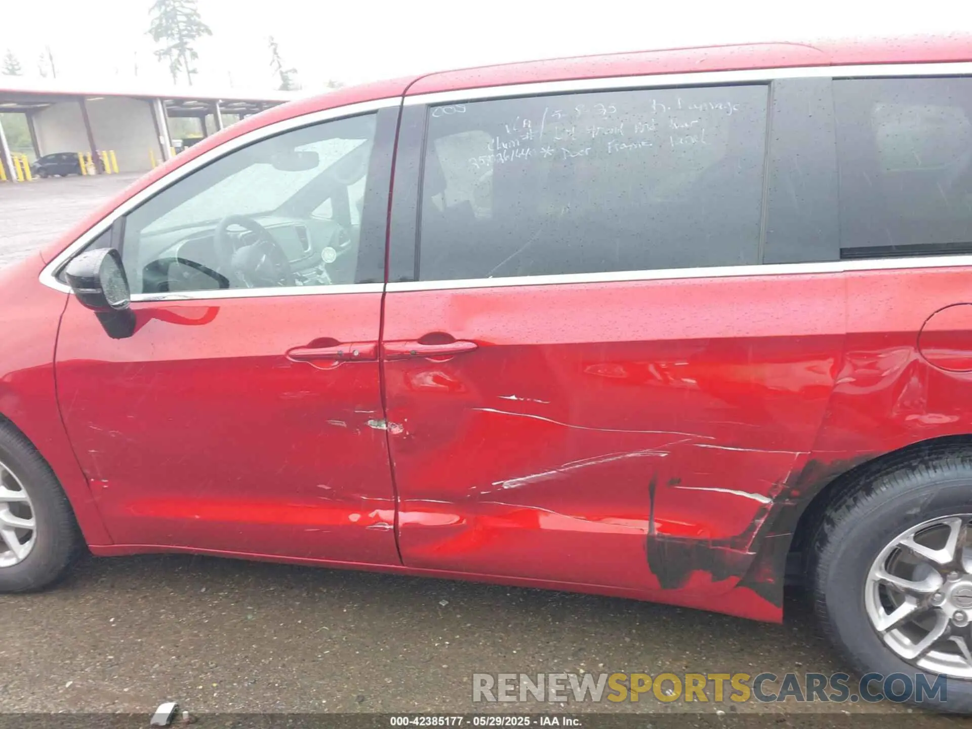 15 Photograph of a damaged car 2C4RC1BG9SR530006 CHRYSLER PACIFICA 2025