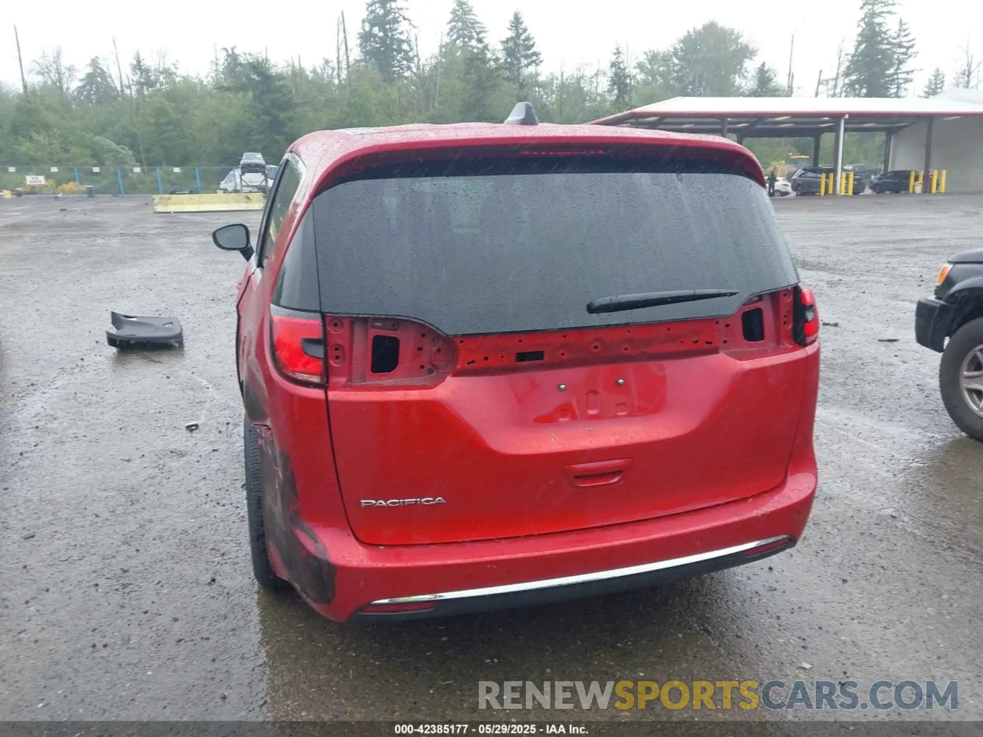 17 Photograph of a damaged car 2C4RC1BG9SR530006 CHRYSLER PACIFICA 2025