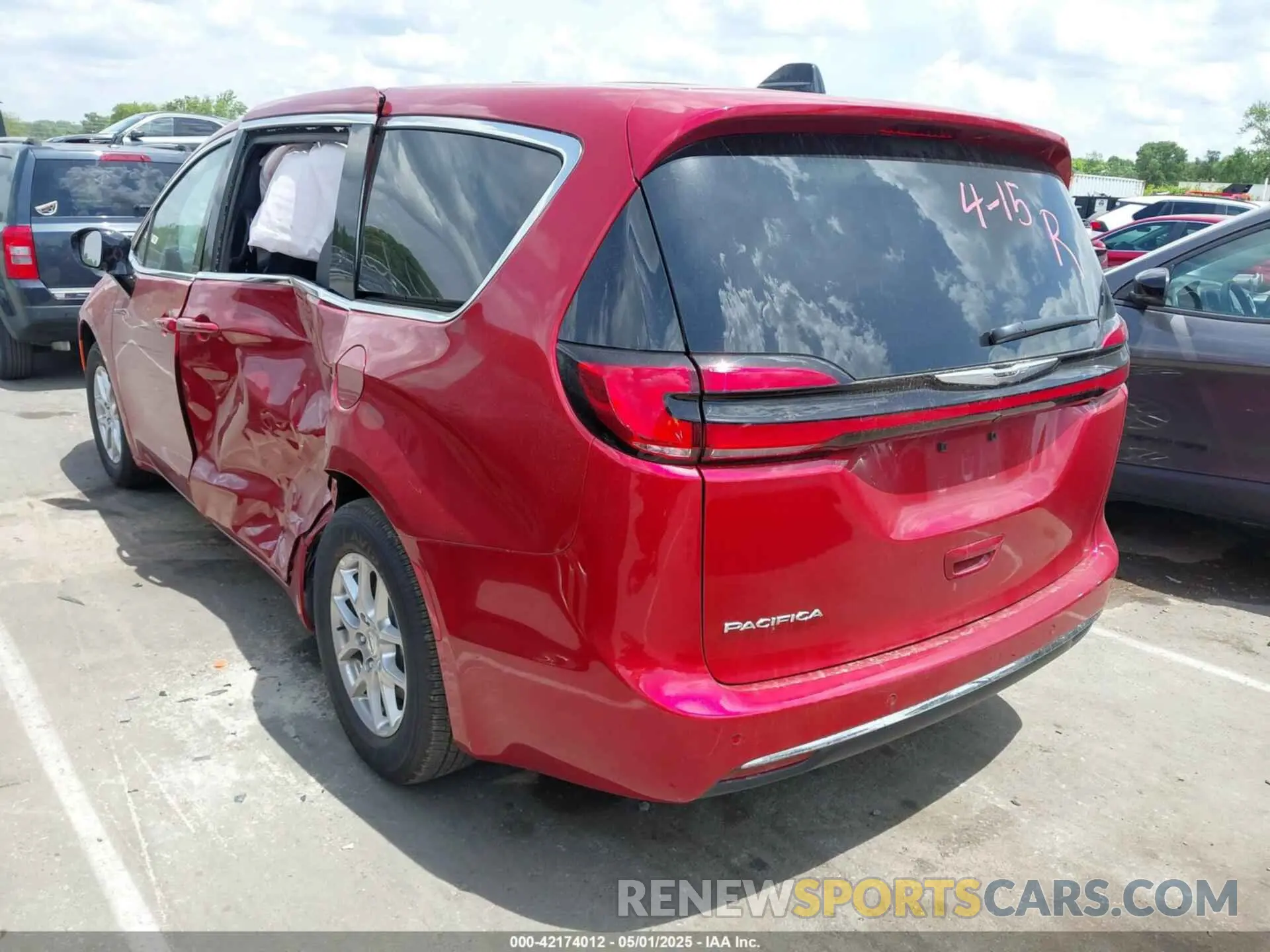 3 Фотография поврежденного автомобиля 2C4RC1BG9SR554080 CHRYSLER PACIFICA 2025