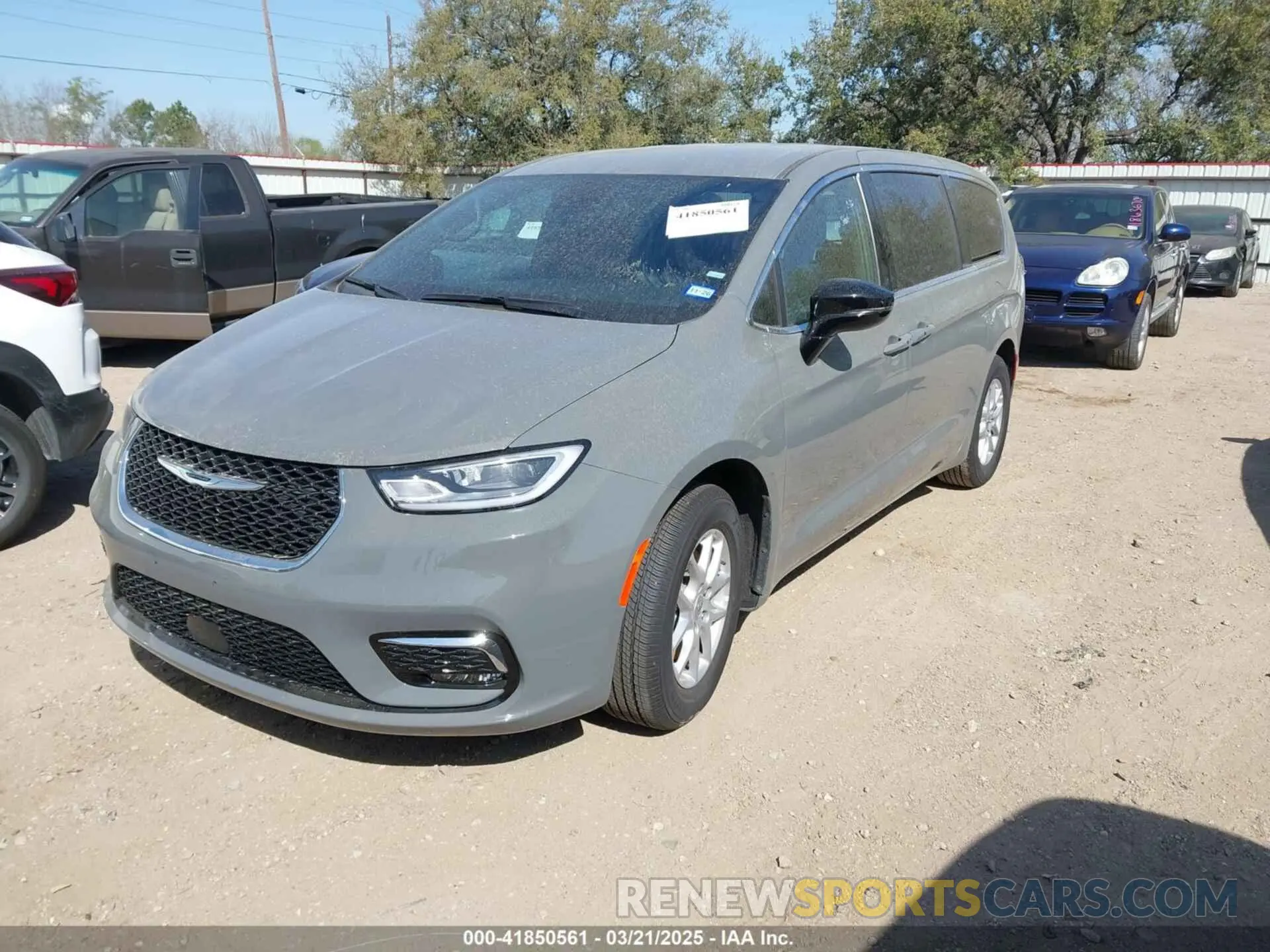2 Фотография поврежденного автомобиля 2C4RC1BGXSR520567 CHRYSLER PACIFICA 2025
