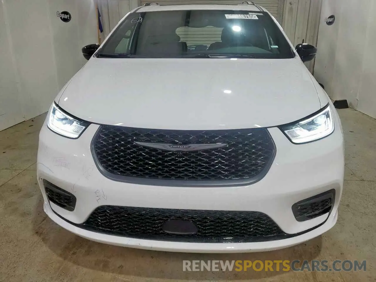 5 Photograph of a damaged car 2C4RC1GG0SR535135 CHRYSLER PACIFICA 2025