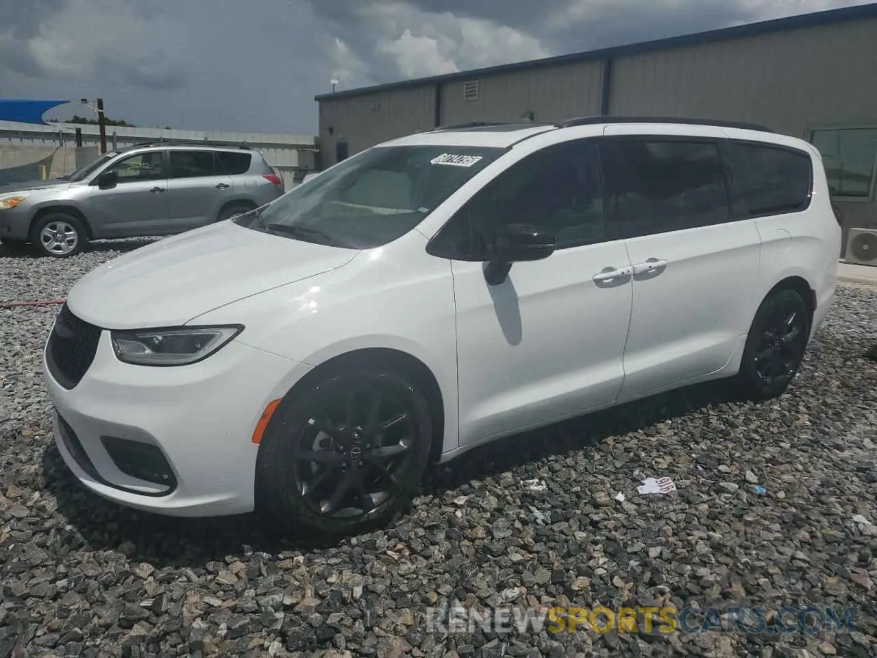 1 Photograph of a damaged car 2C4RC1GG1SR539601 CHRYSLER PACIFICA 2025