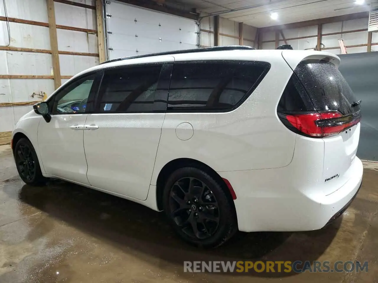 2 Photograph of a damaged car 2C4RC1GG4SR553797 CHRYSLER PACIFICA 2025