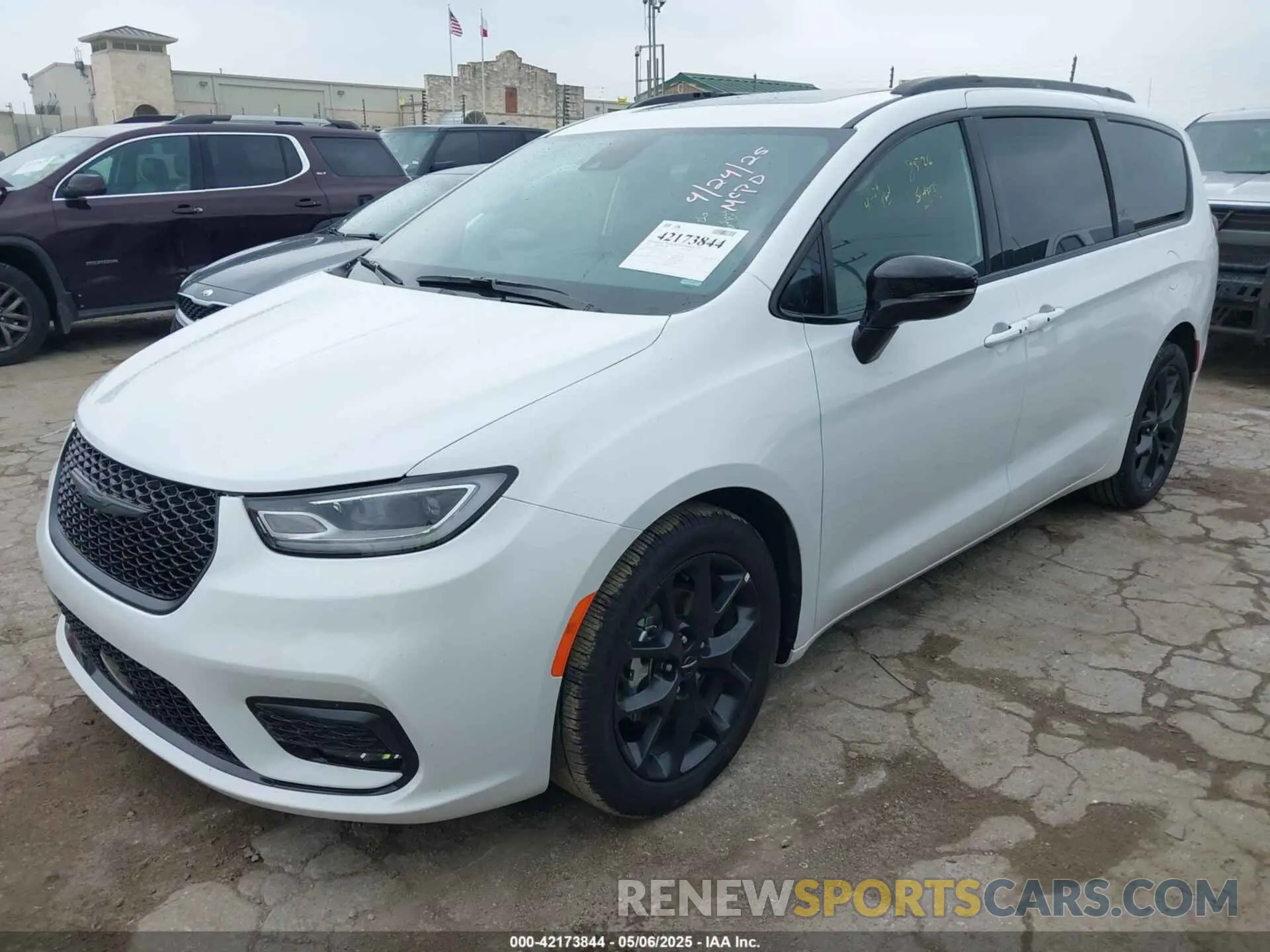 2 Photograph of a damaged car 2C4RC1GG7SR520356 CHRYSLER PACIFICA 2025