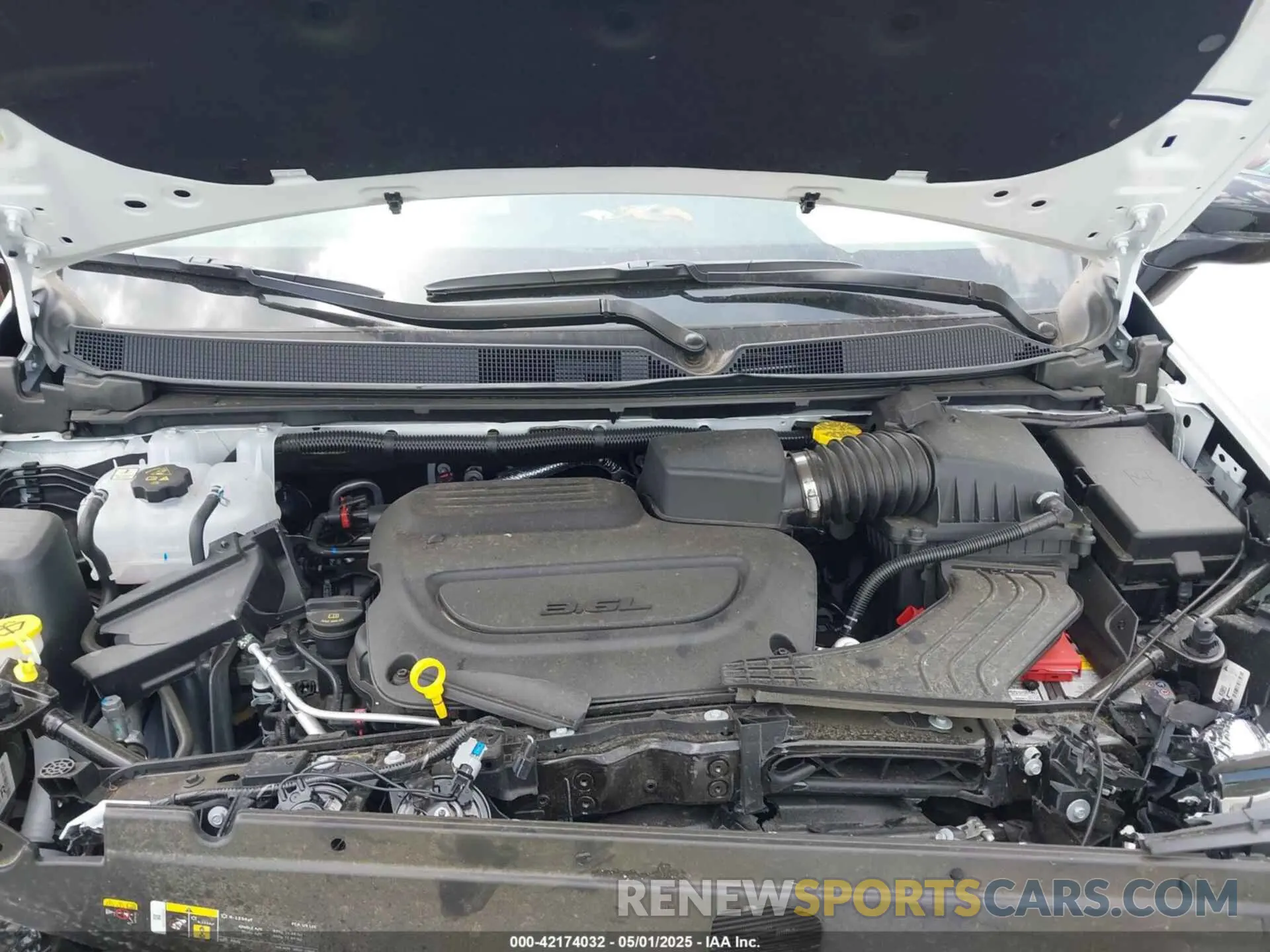 10 Photograph of a damaged car 2C4RC1GG7SR569489 CHRYSLER PACIFICA 2025