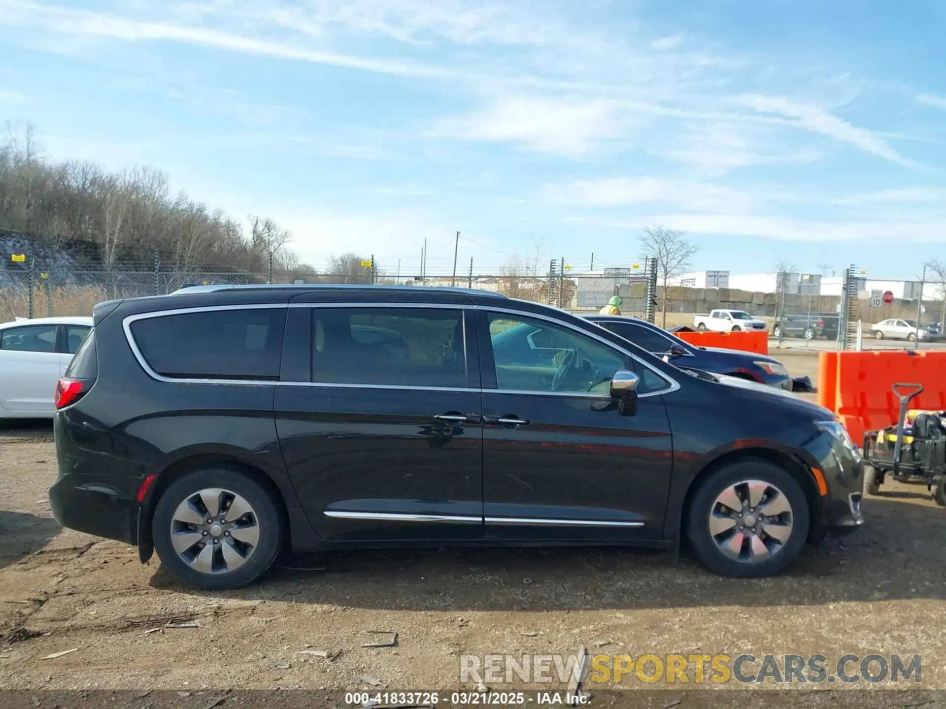 13 Photograph of a damaged car 2C4RC1N75KR500240 CHRYSLER PACIFICA HYBRID 2019
