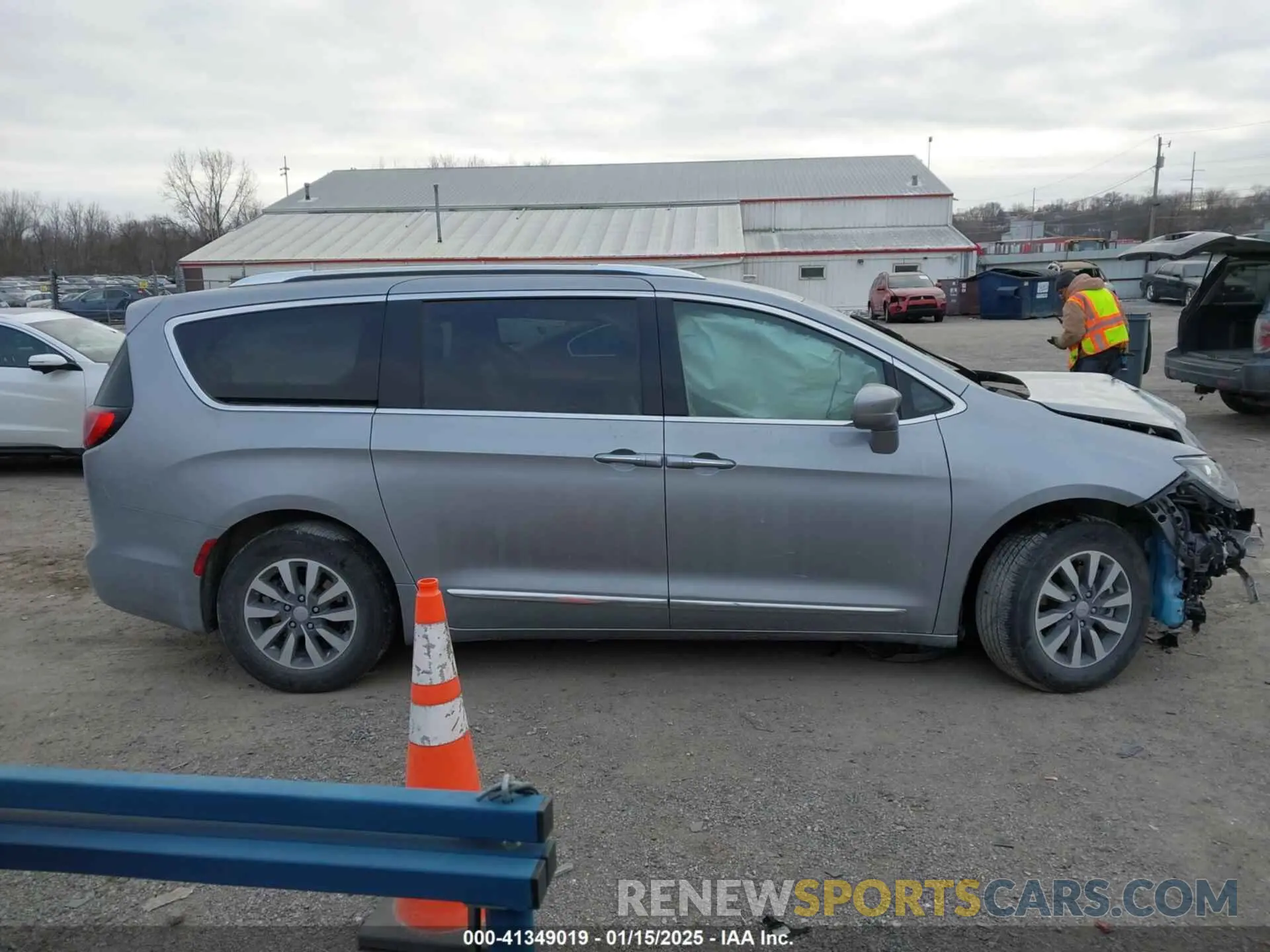 14 Фотография поврежденного автомобиля 2C4RC1L75LR217650 CHRYSLER PACIFICA HYBRID 2020