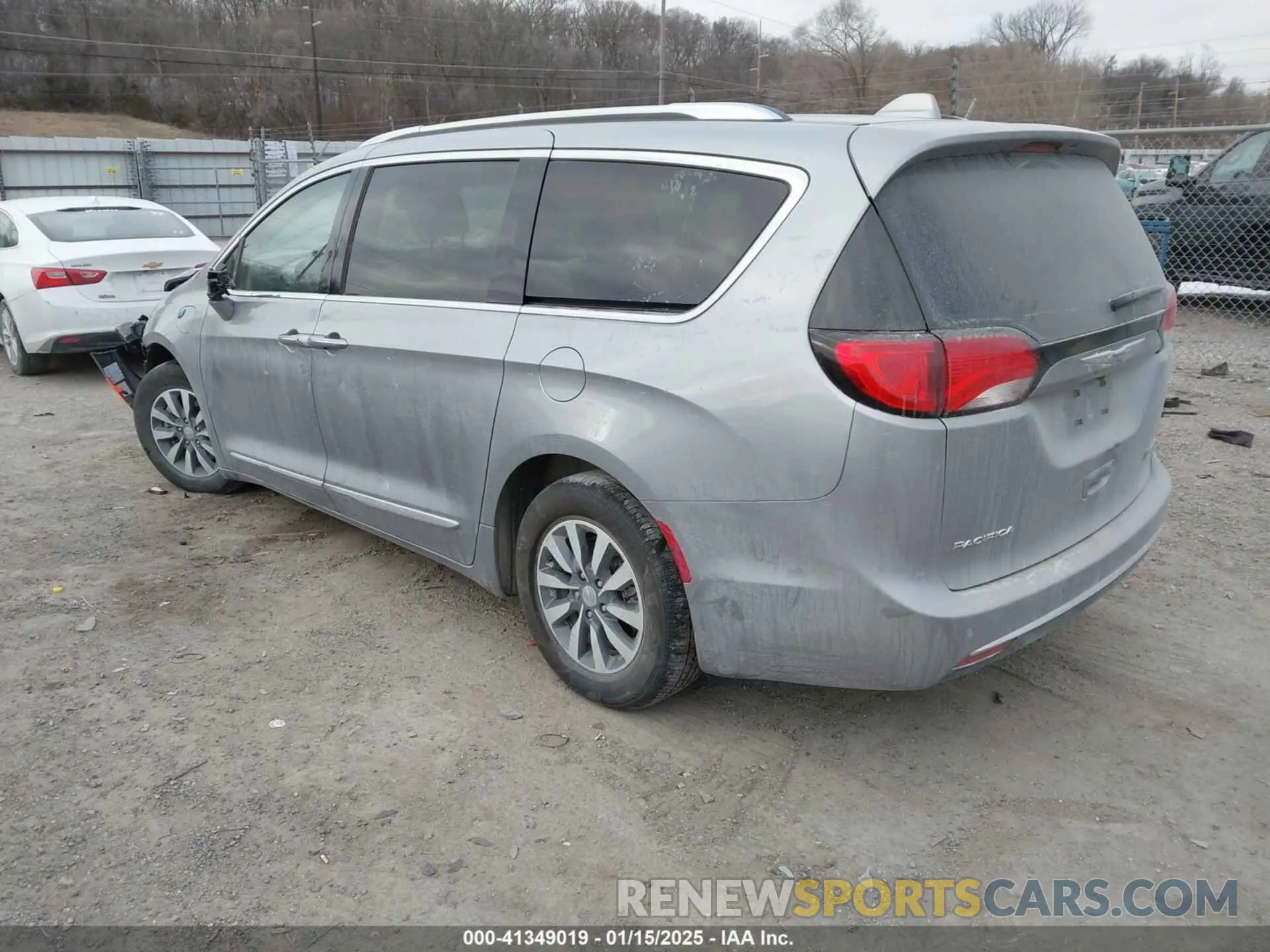3 Фотография поврежденного автомобиля 2C4RC1L75LR217650 CHRYSLER PACIFICA HYBRID 2020