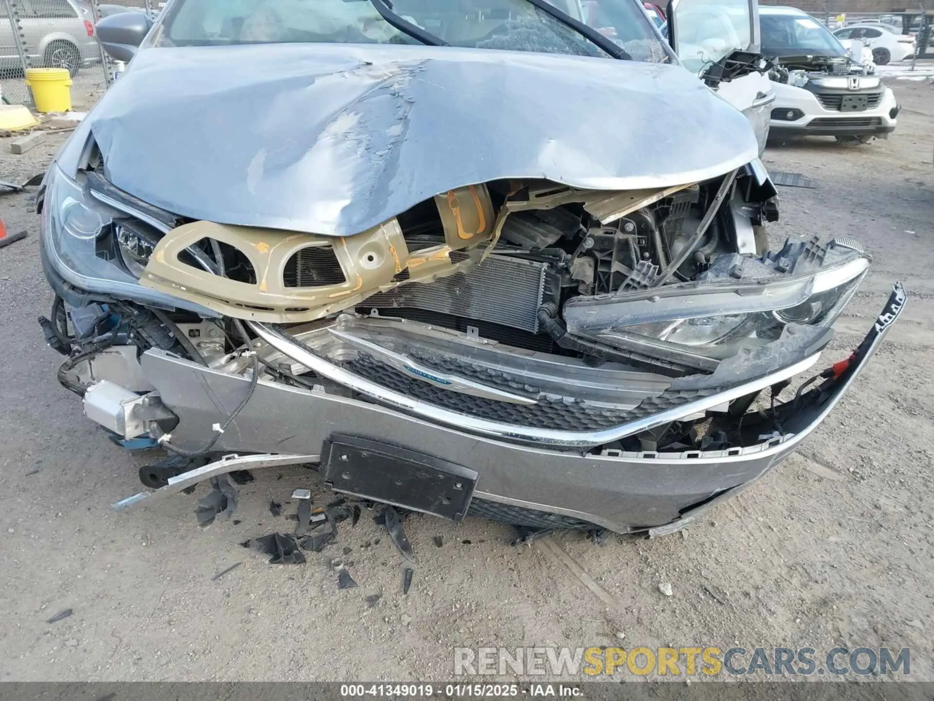 6 Фотография поврежденного автомобиля 2C4RC1L75LR217650 CHRYSLER PACIFICA HYBRID 2020