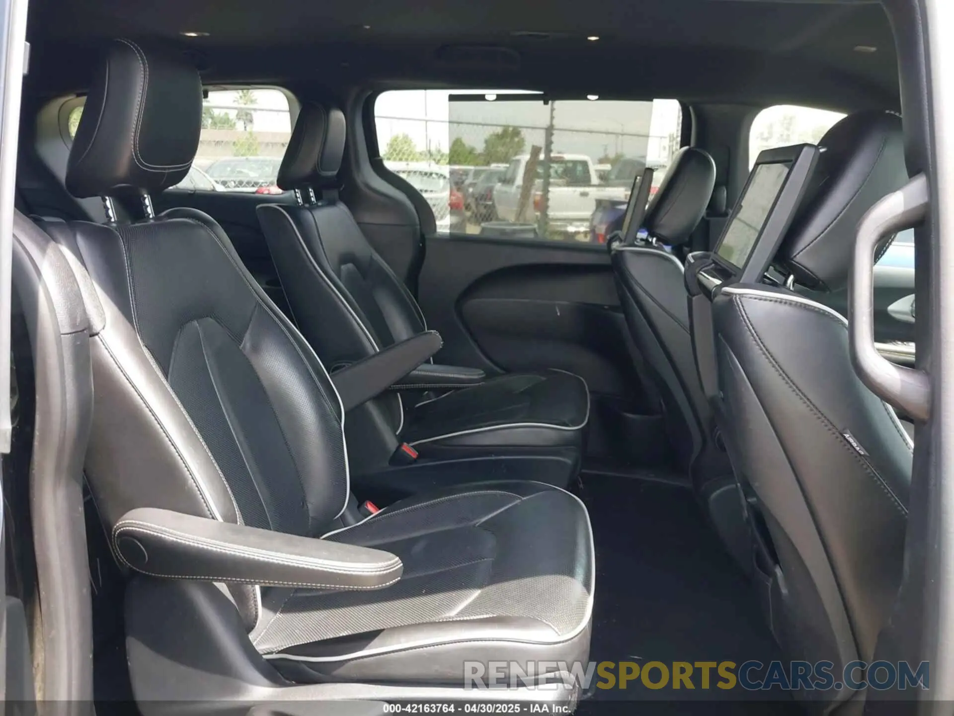 8 Фотография поврежденного автомобиля 2C4RC1N70LR199426 CHRYSLER PACIFICA HYBRID 2020