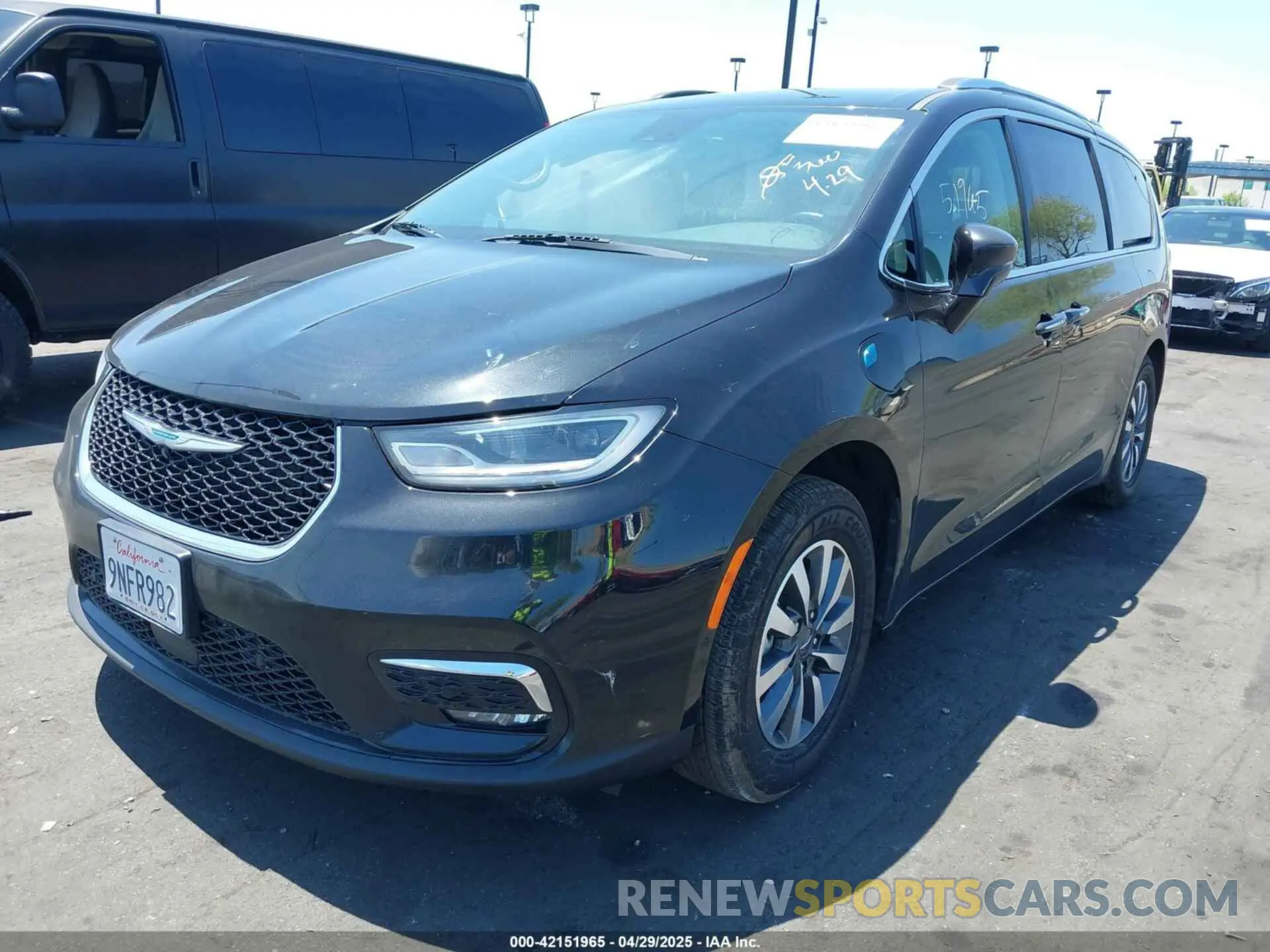 2 Фотография поврежденного автомобиля 2C4RC1L71MR599631 CHRYSLER PACIFICA HYBRID 2021