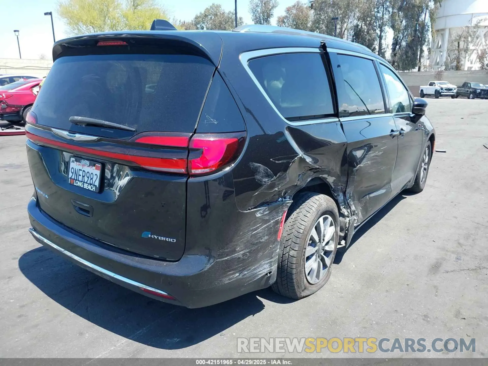 4 Фотография поврежденного автомобиля 2C4RC1L71MR599631 CHRYSLER PACIFICA HYBRID 2021