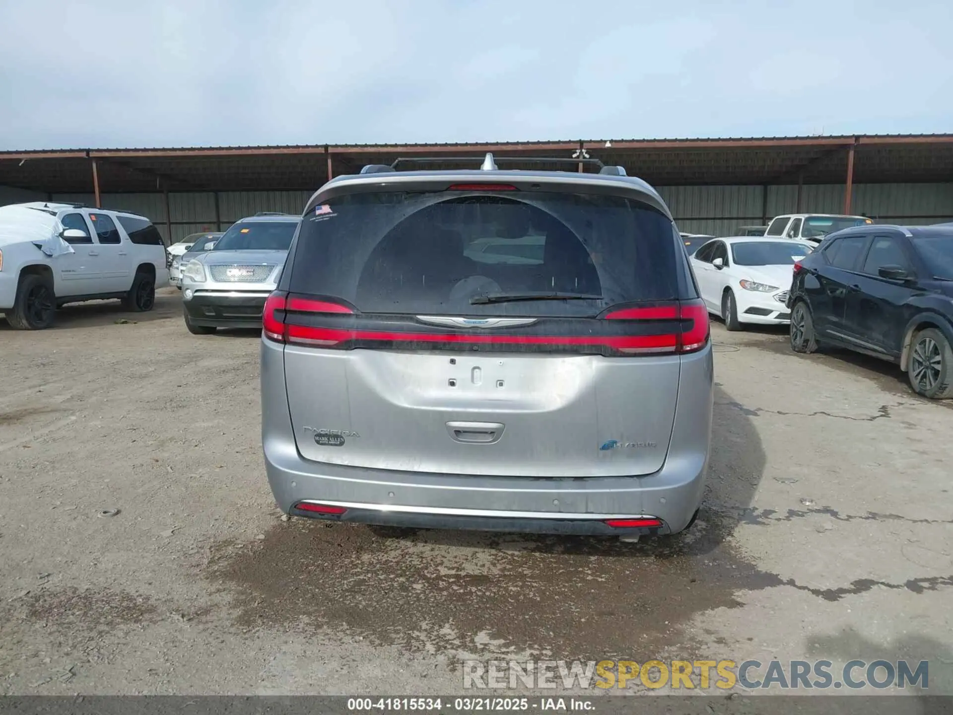 16 Photograph of a damaged car 2C4RC1L77MR594062 CHRYSLER PACIFICA HYBRID 2021