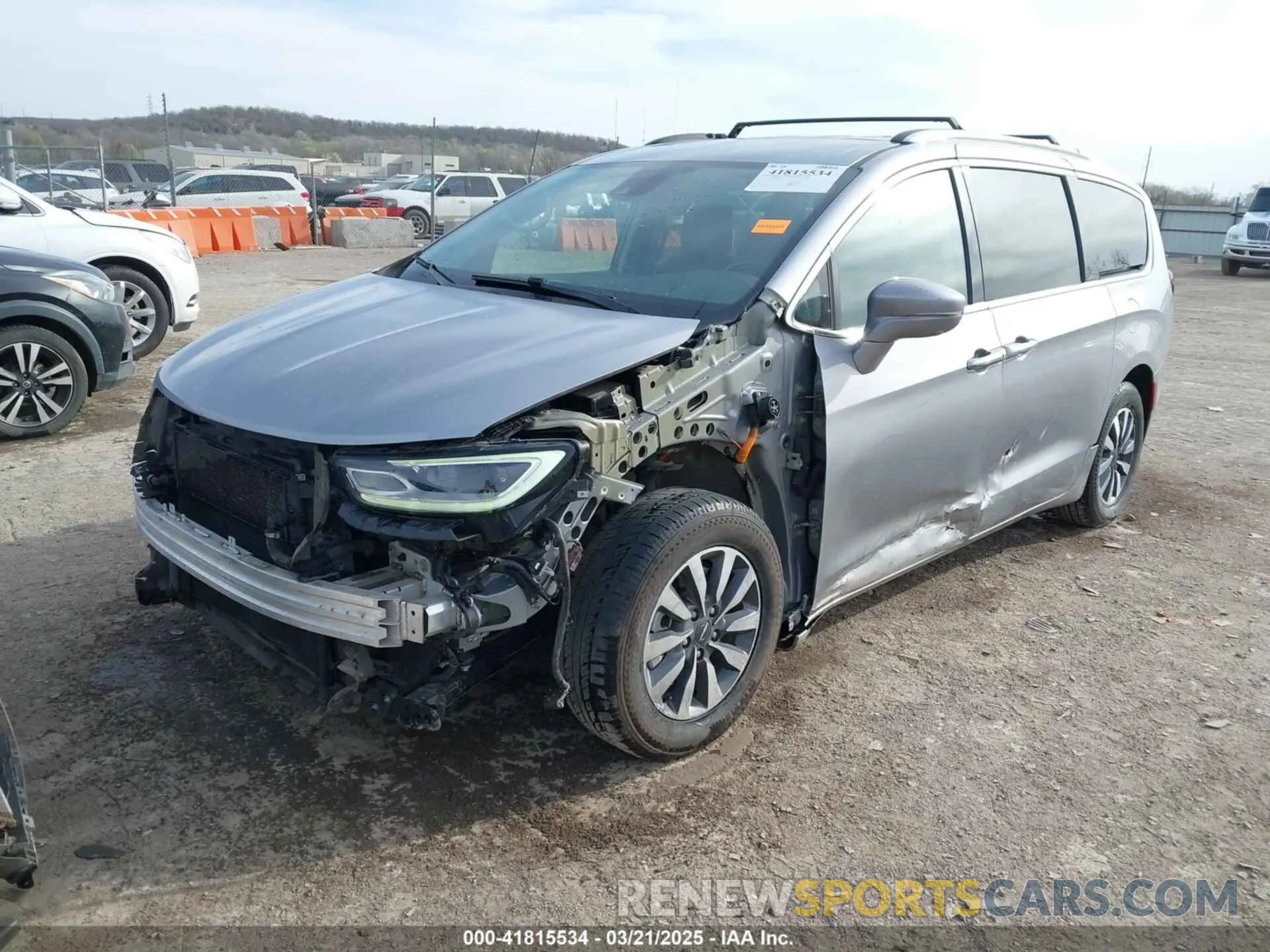 2 Photograph of a damaged car 2C4RC1L77MR594062 CHRYSLER PACIFICA HYBRID 2021