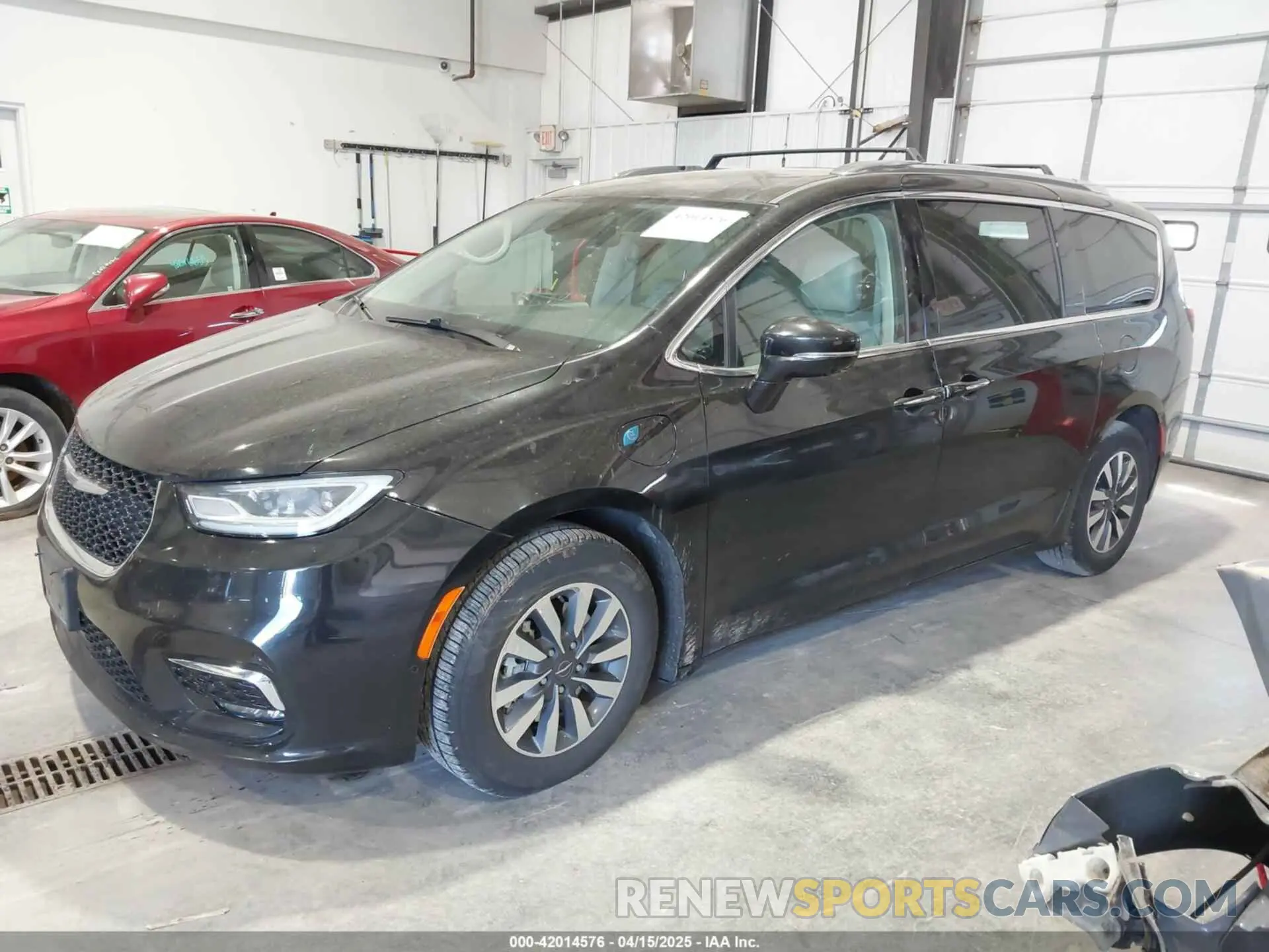 2 Photograph of a damaged car 2C4RC1L78MR578341 CHRYSLER PACIFICA HYBRID 2021