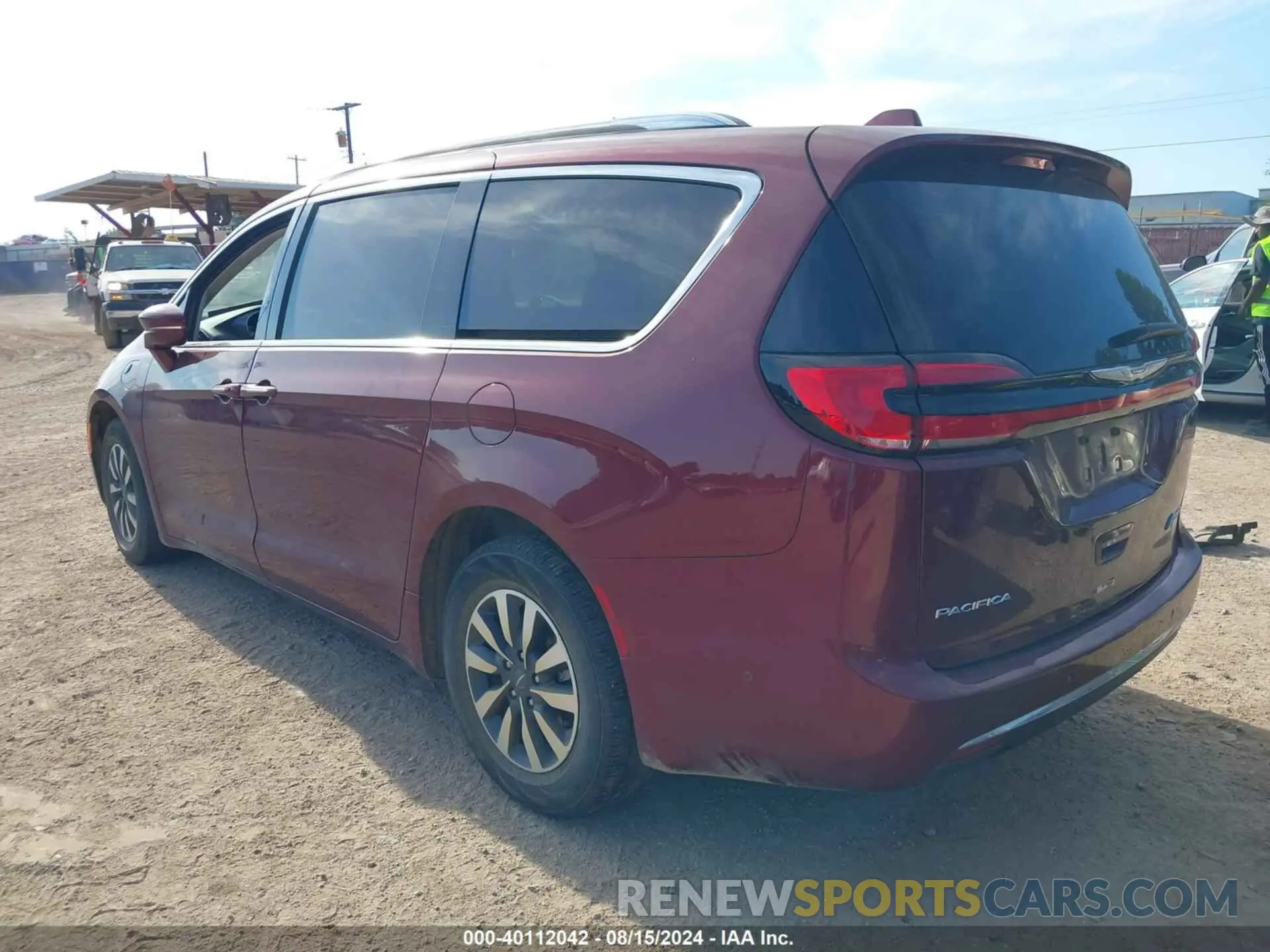 3 Photograph of a damaged car 2C4RC1L78MR603108 CHRYSLER PACIFICA HYBRID 2021