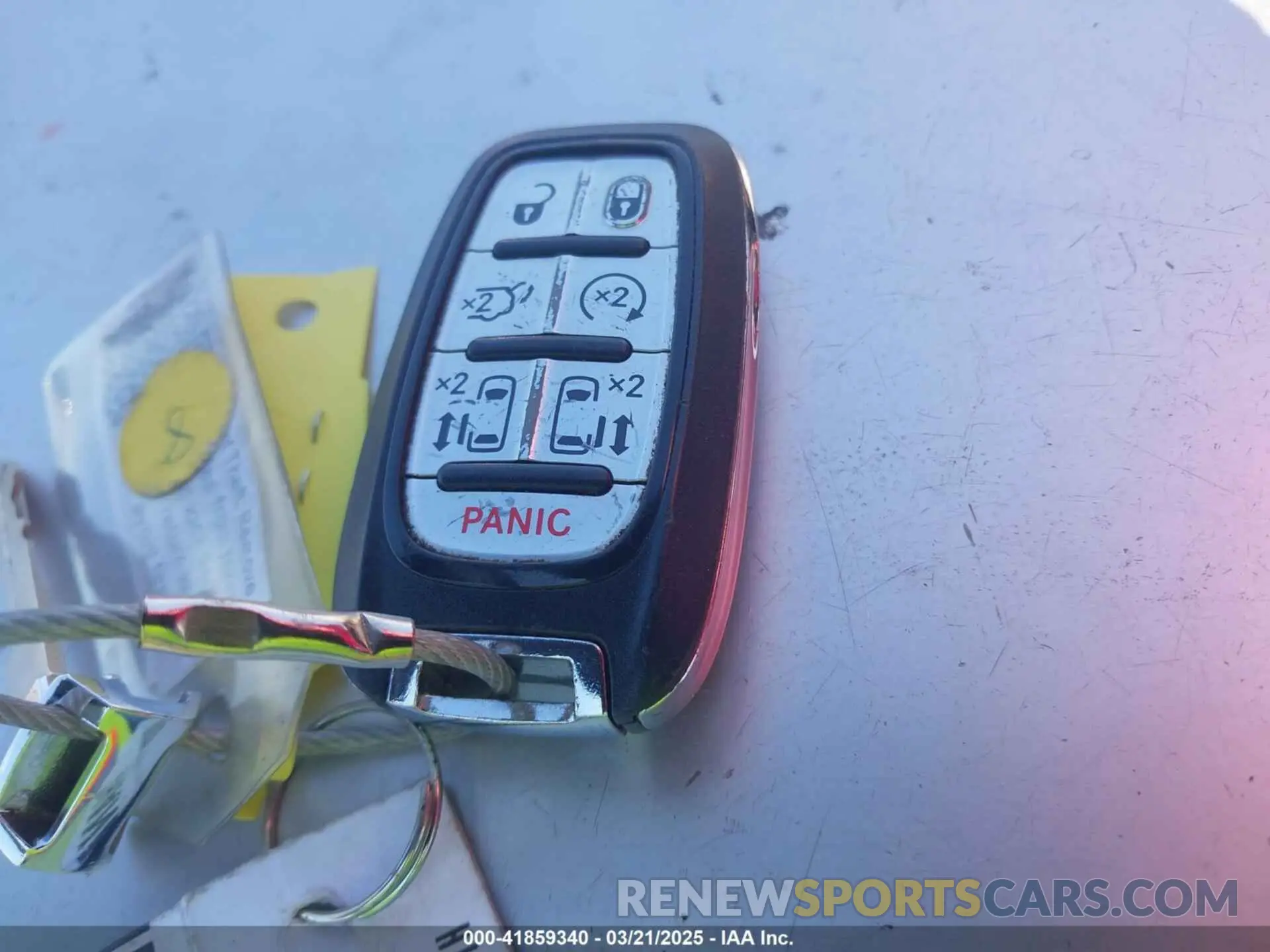 11 Photograph of a damaged car 2C4RC1L7XMR586201 CHRYSLER PACIFICA HYBRID 2021